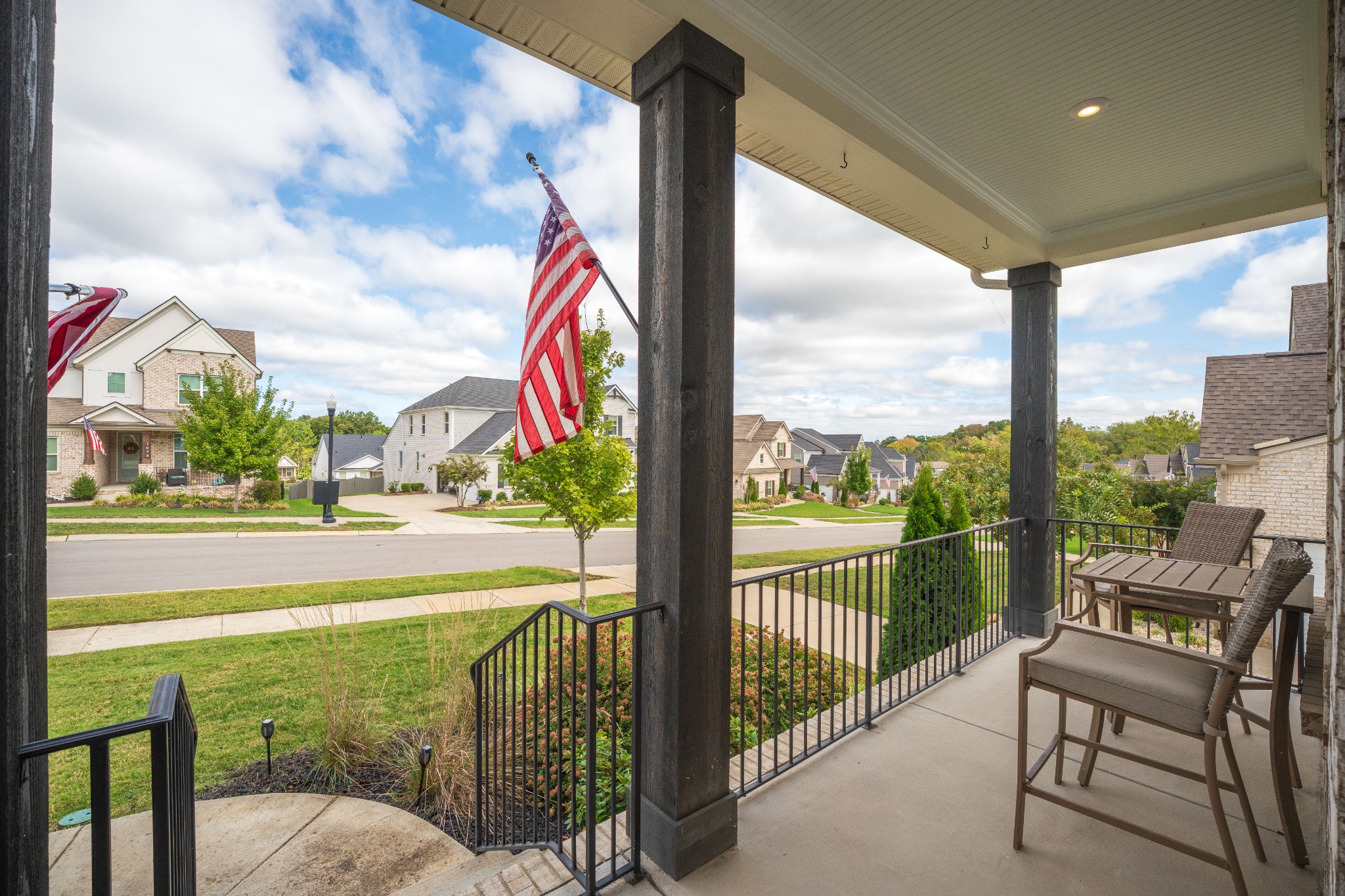 1107 River Oaks Blvd Property Photo 1