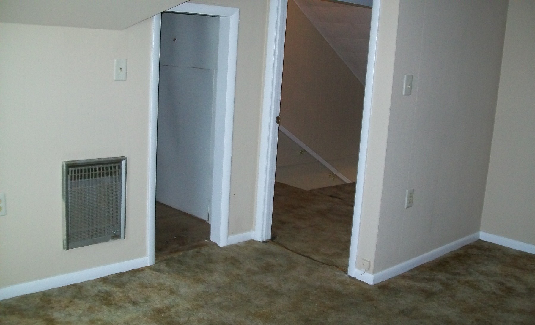 105 E Main St Property Photo 7