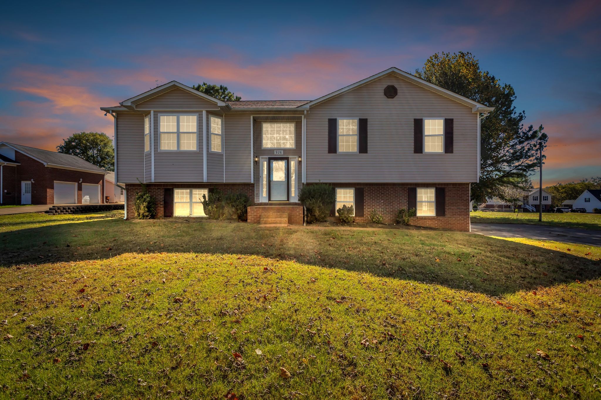 926 Cranford Hollow Rd Property Photo 1