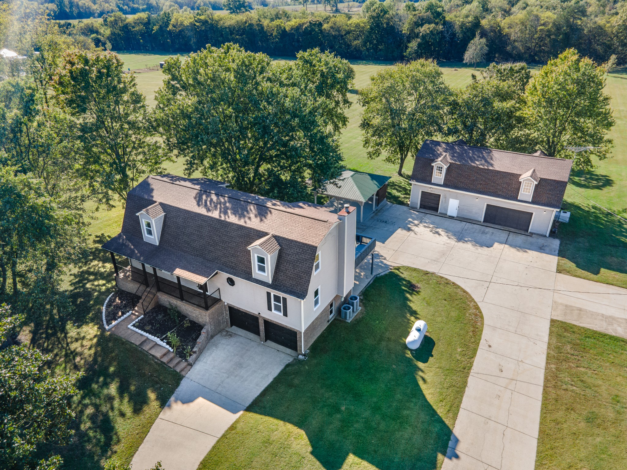 1111 Craig Moore Rd Property Photo 1