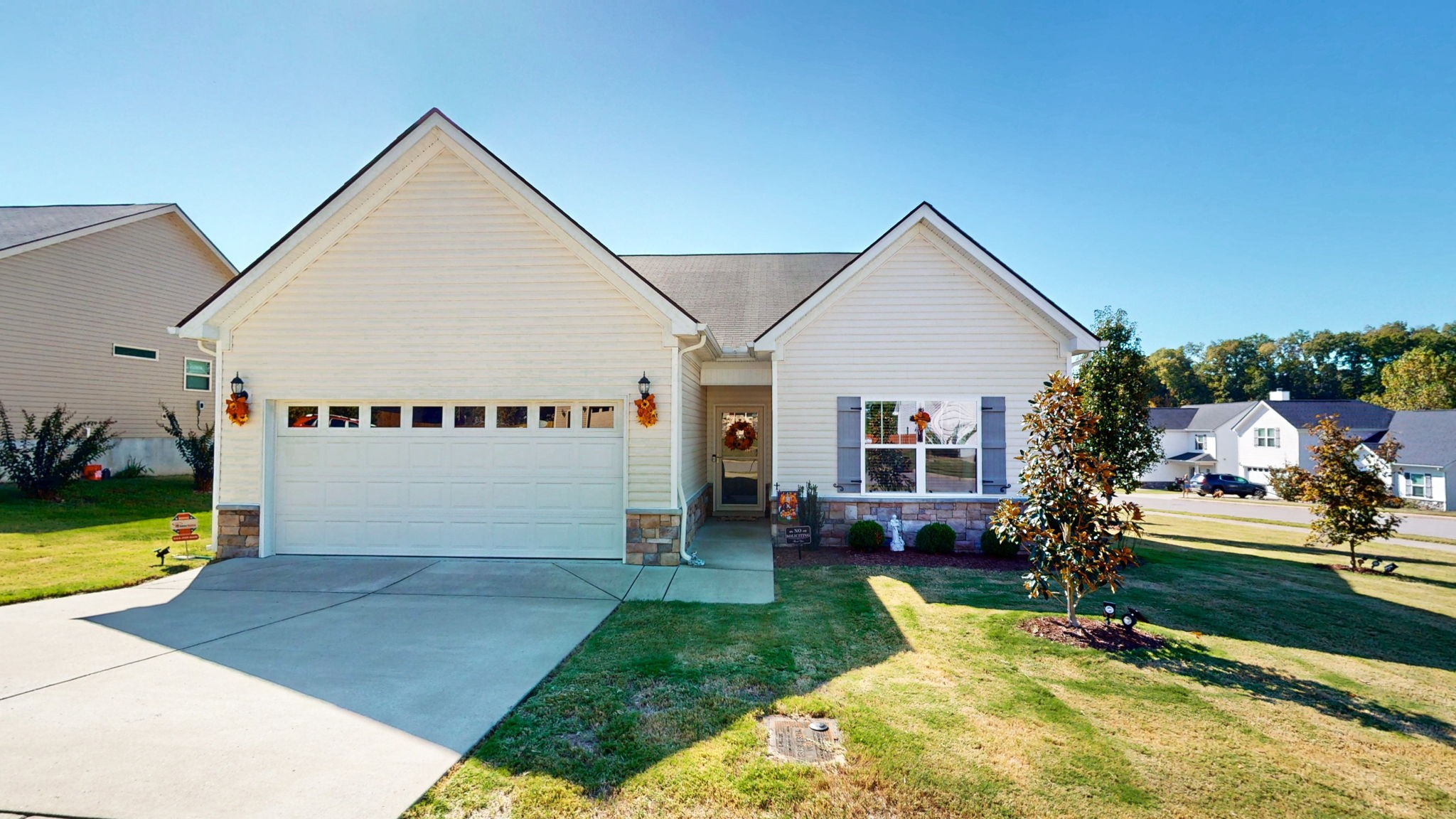 1324 Busiris Dr Property Photo 1