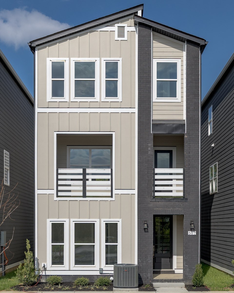 511 Kalman Ln Property Photo 1