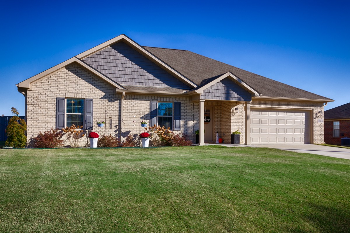 11439 Poplar Creek Cemetery Rd Property Photo 1