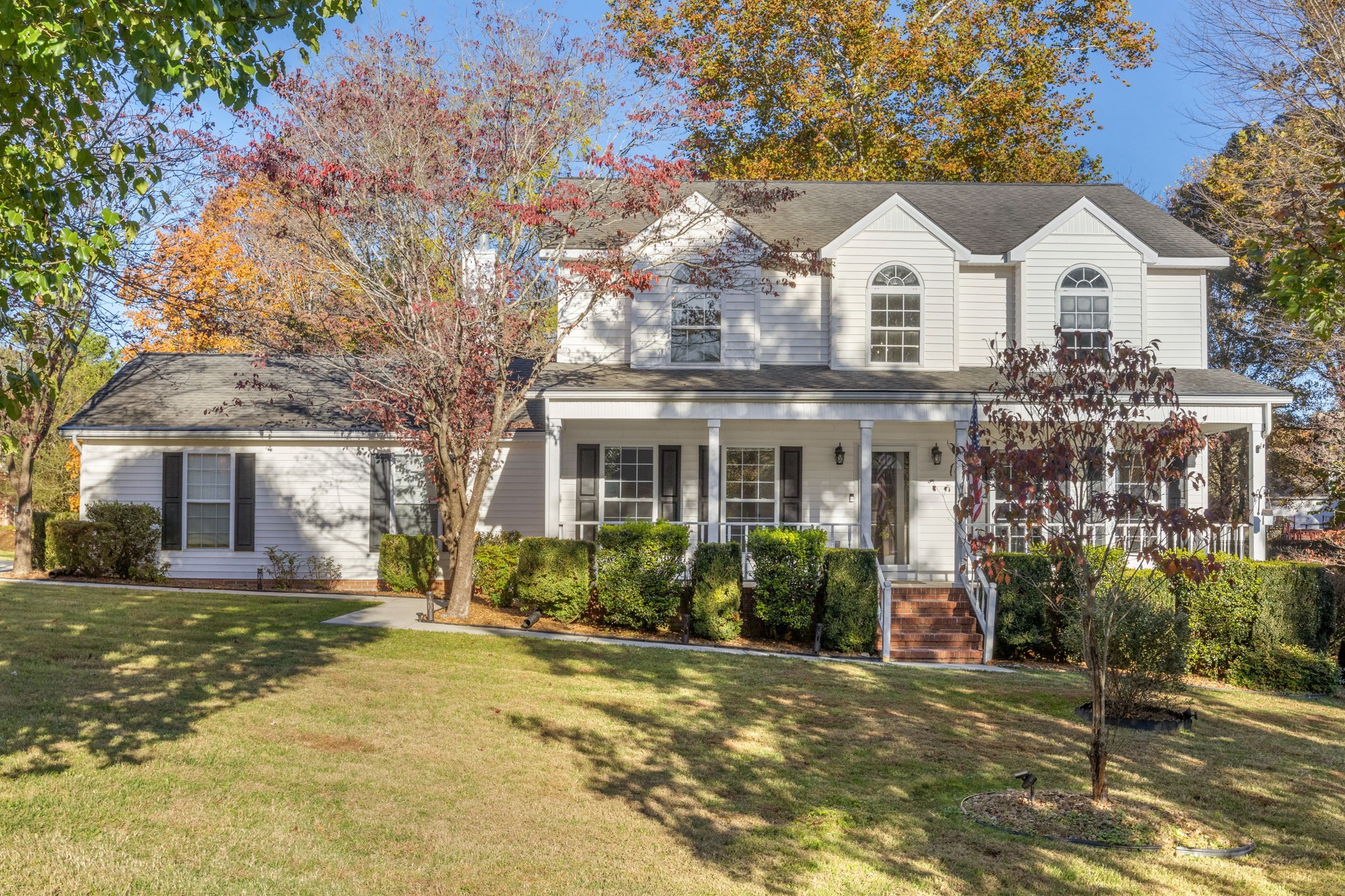 100 Rose Way Property Photo 1