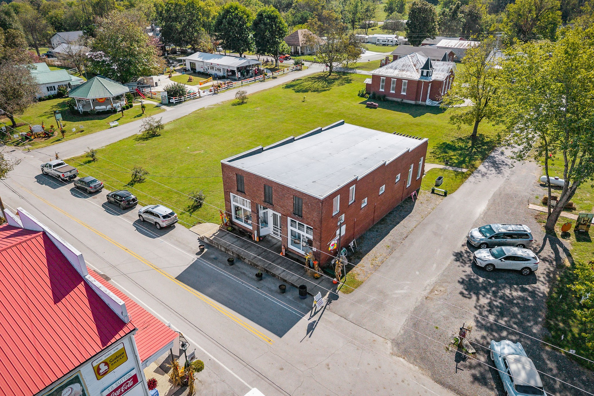 164 Clover St Property Photo 13