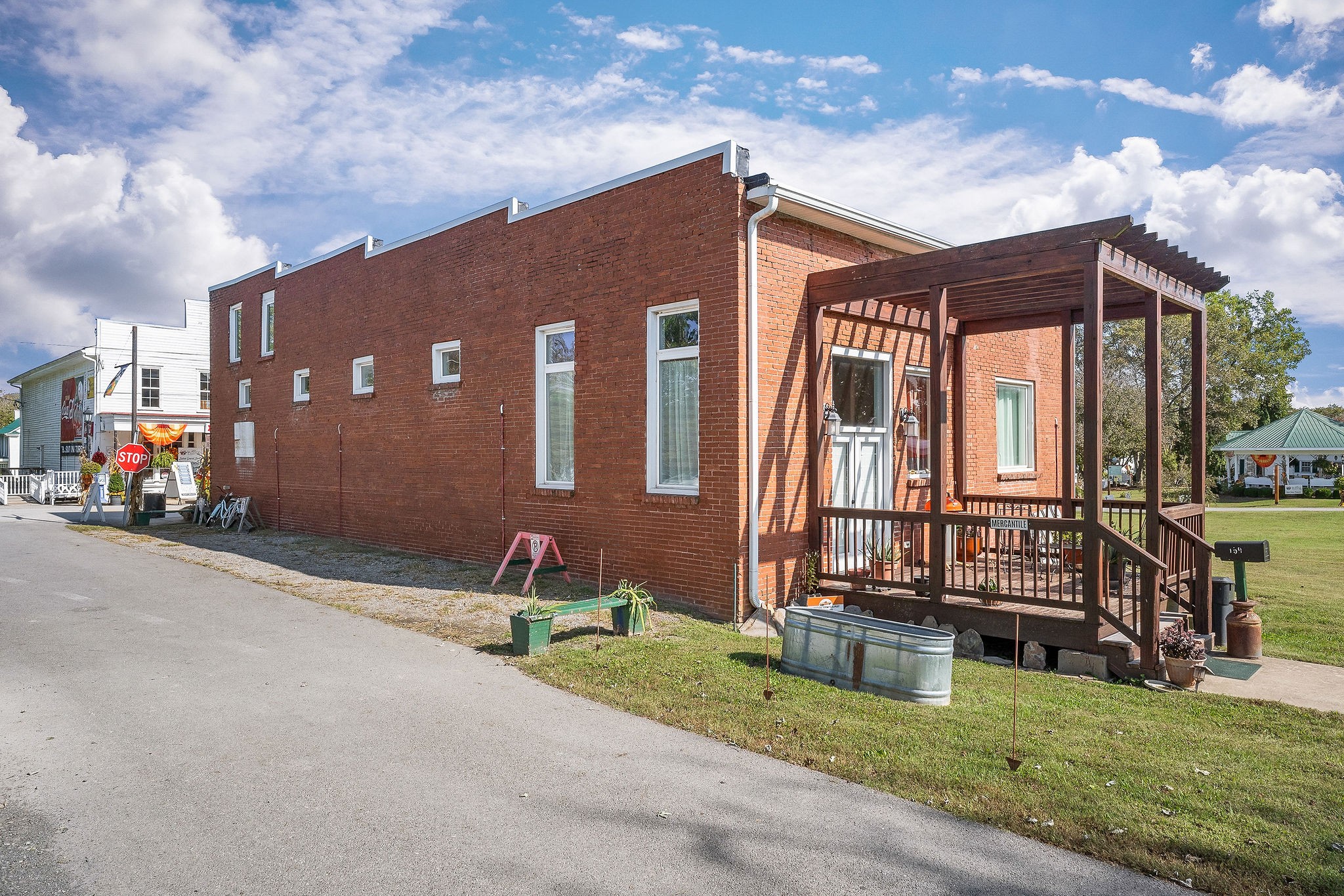 164 Clover St Property Photo 47