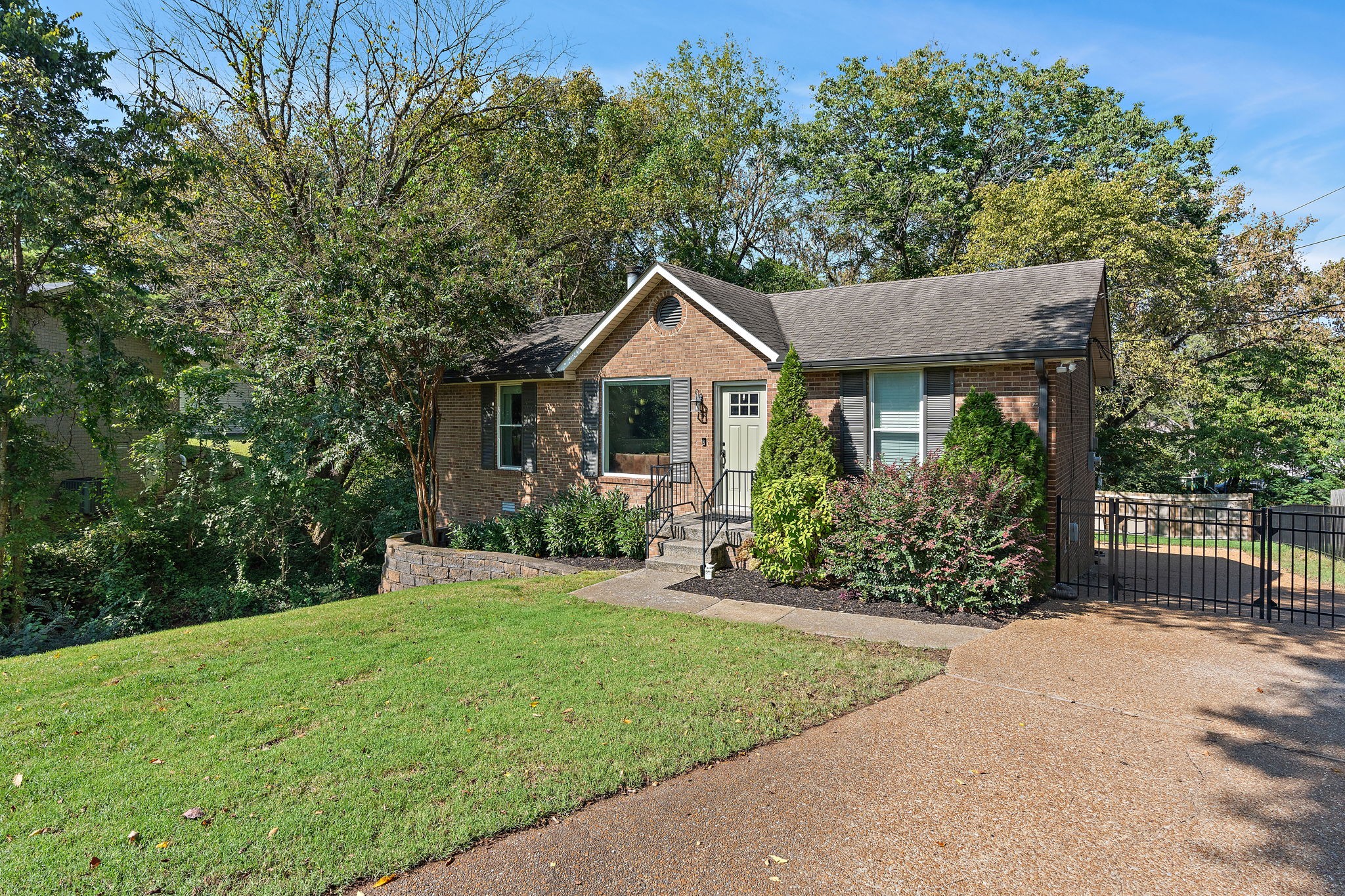 5005 Ashley Dr Property Photo 1