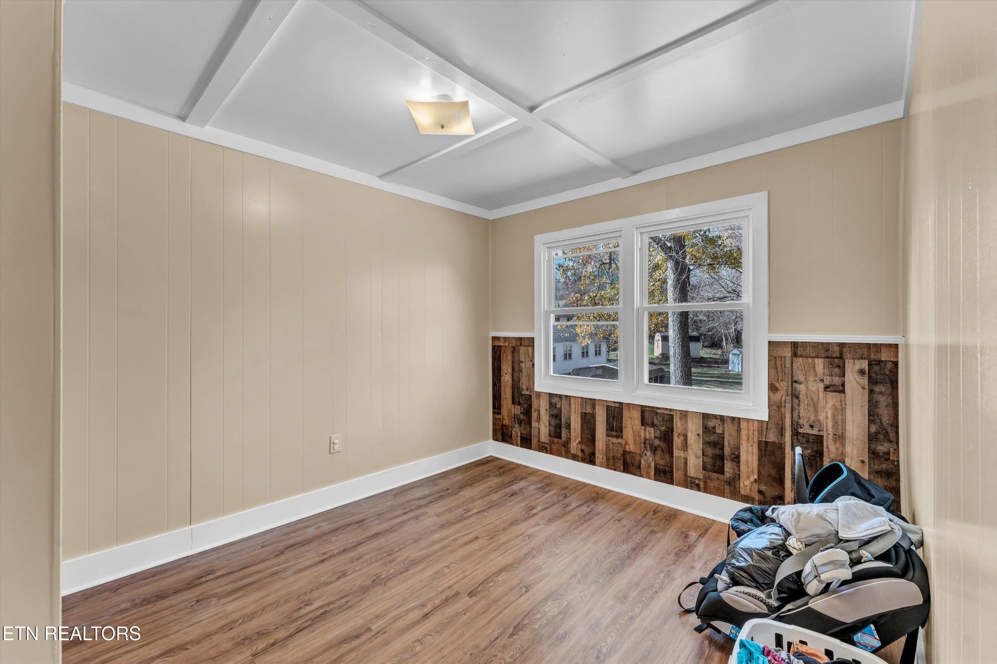 558560 W Outer Drive Property Photo 23