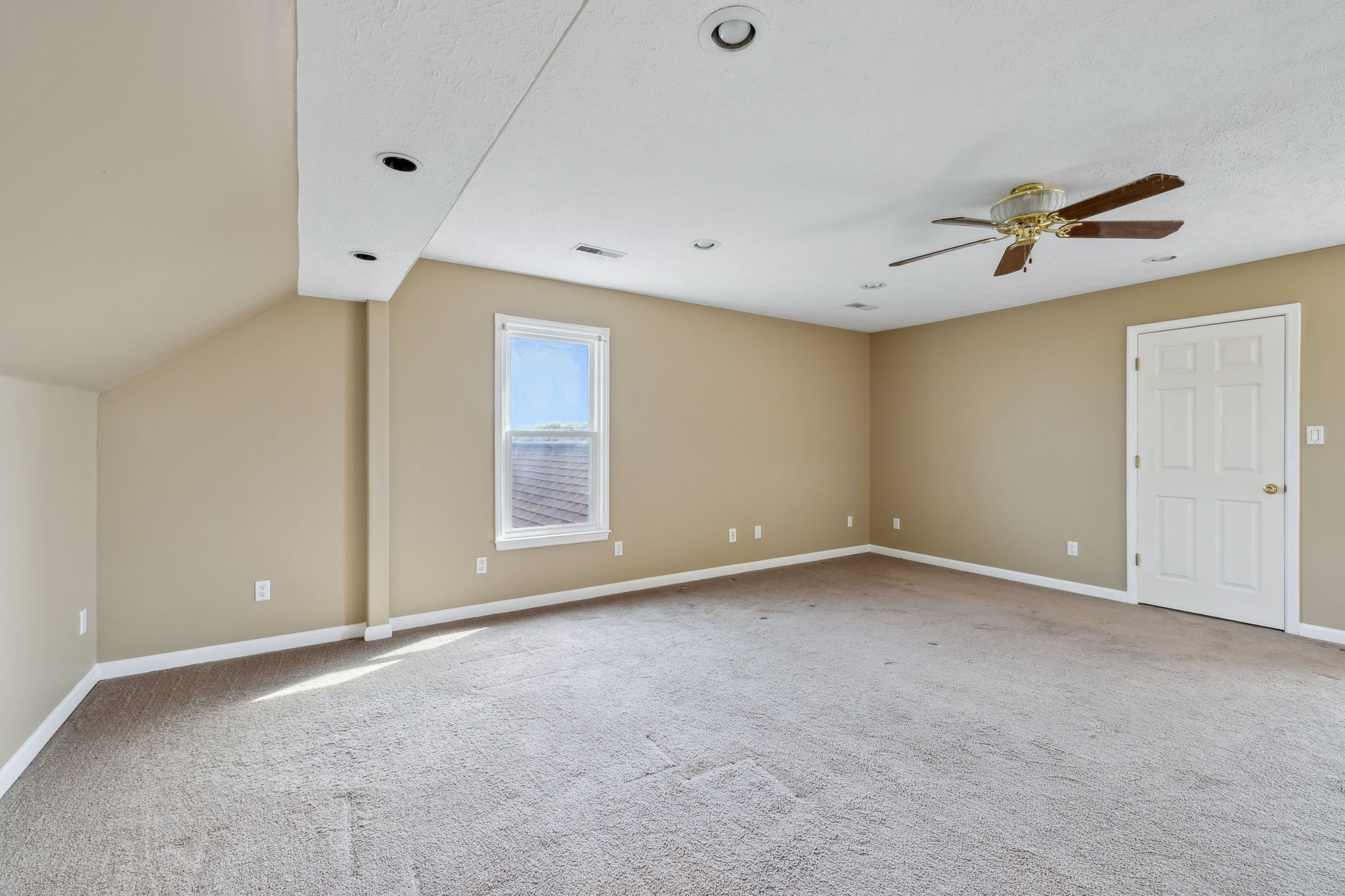 122 Windcrest Dr Property Photo 49