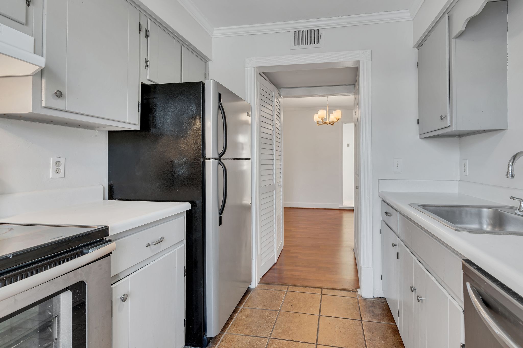 2116 Hobbs Rd Property Photo 12