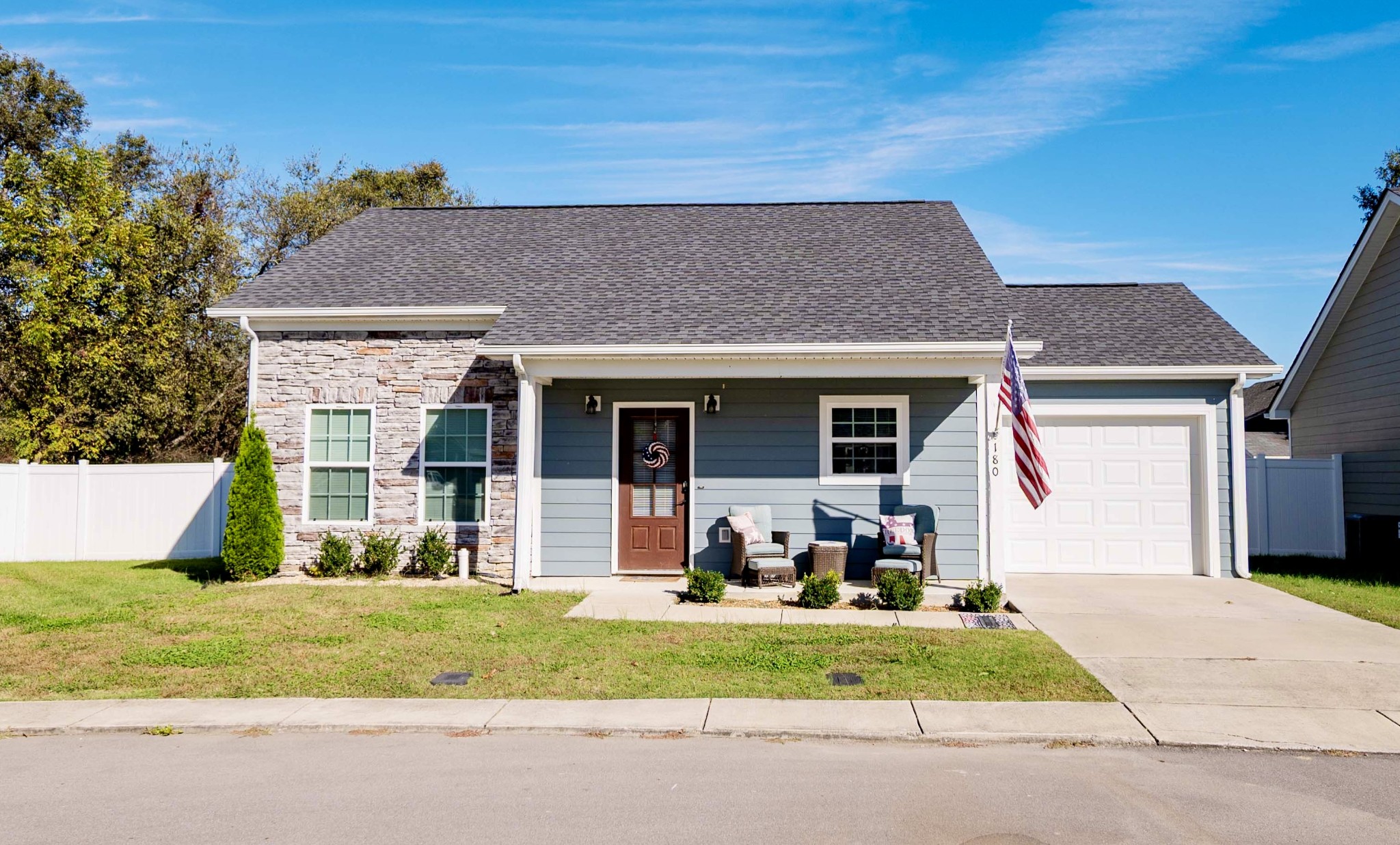 180 Nichols Dr Property Photo 1