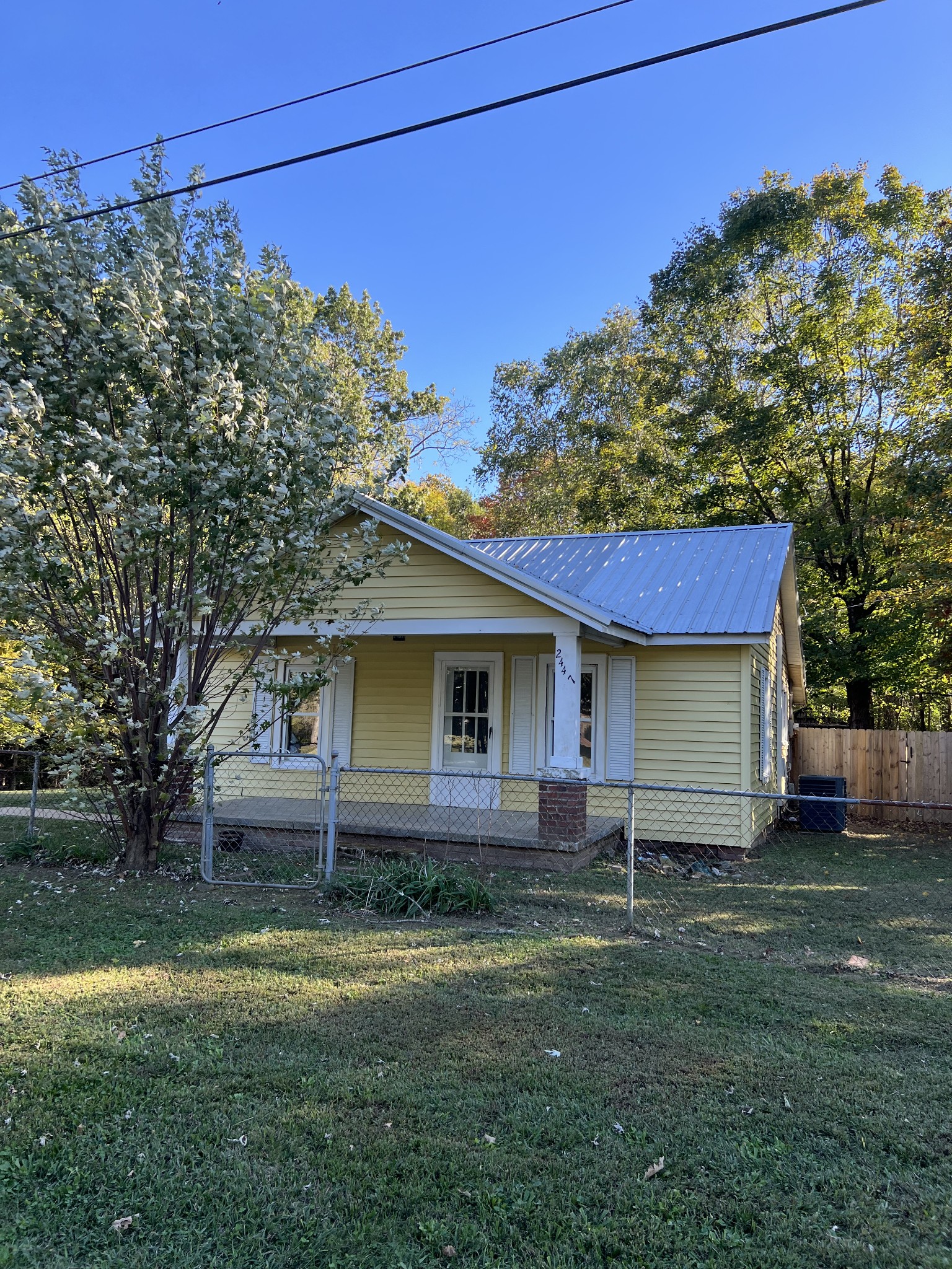 2447 Scotty Parker Rd Property Photo 1