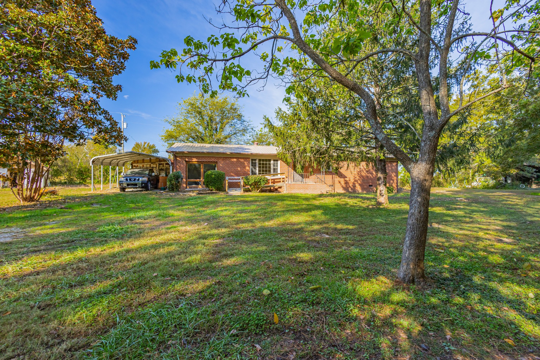340 Yates Rd Property Photo 2