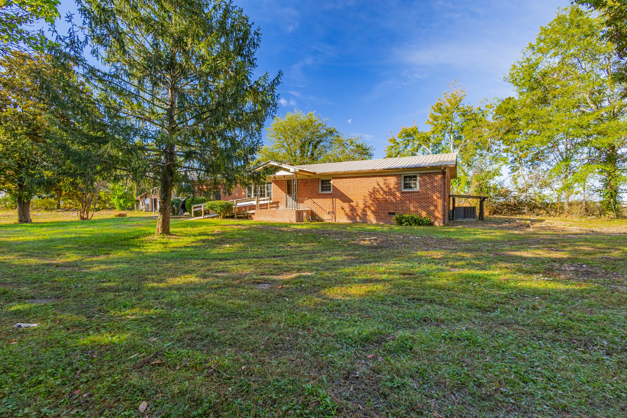 340 Yates Rd Property Photo 3