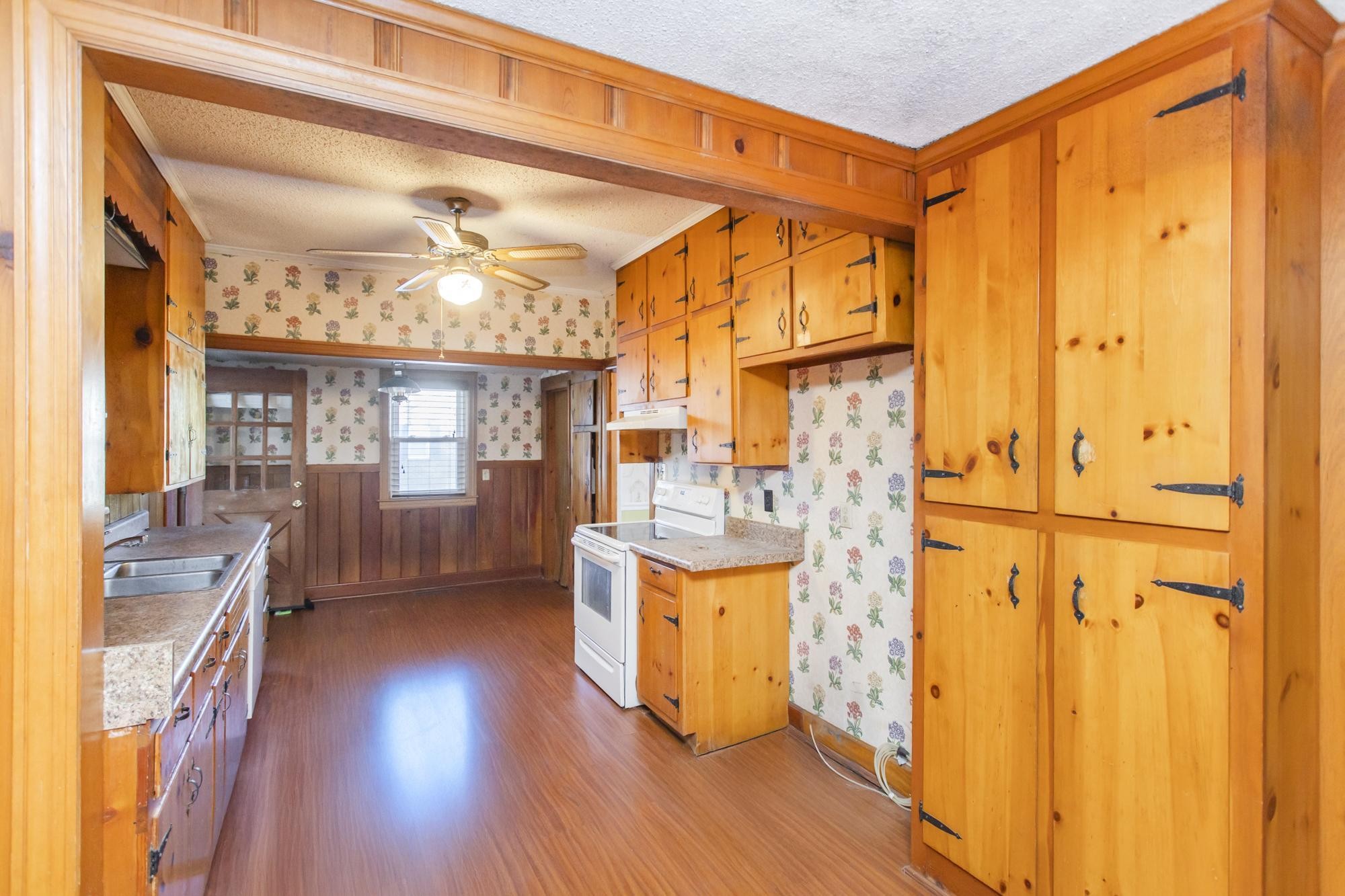 1700 Riverside Rd Property Photo 8