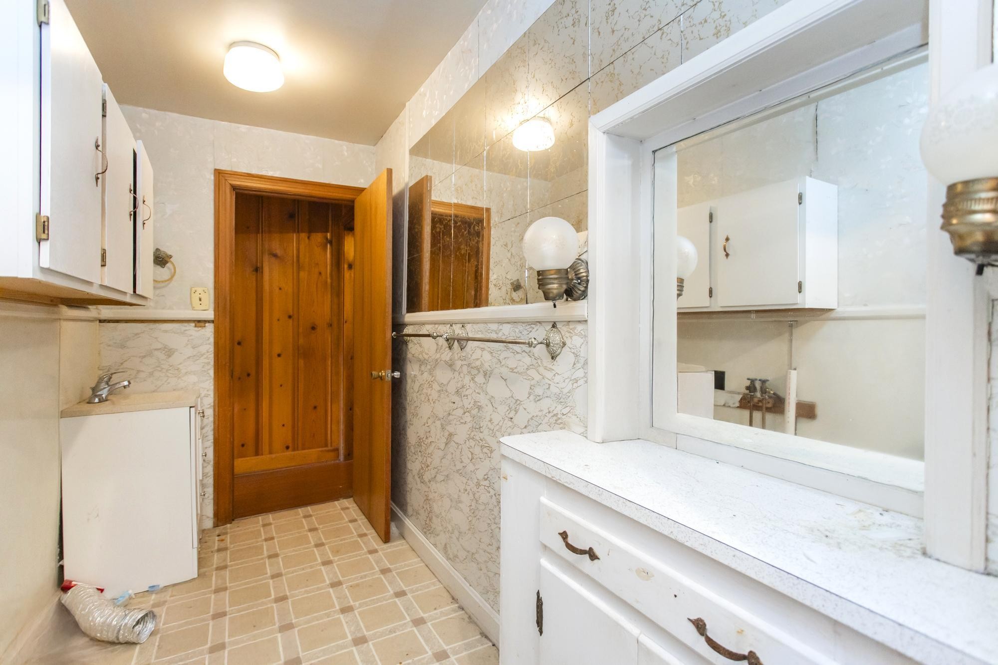 1700 Riverside Rd Property Photo 15