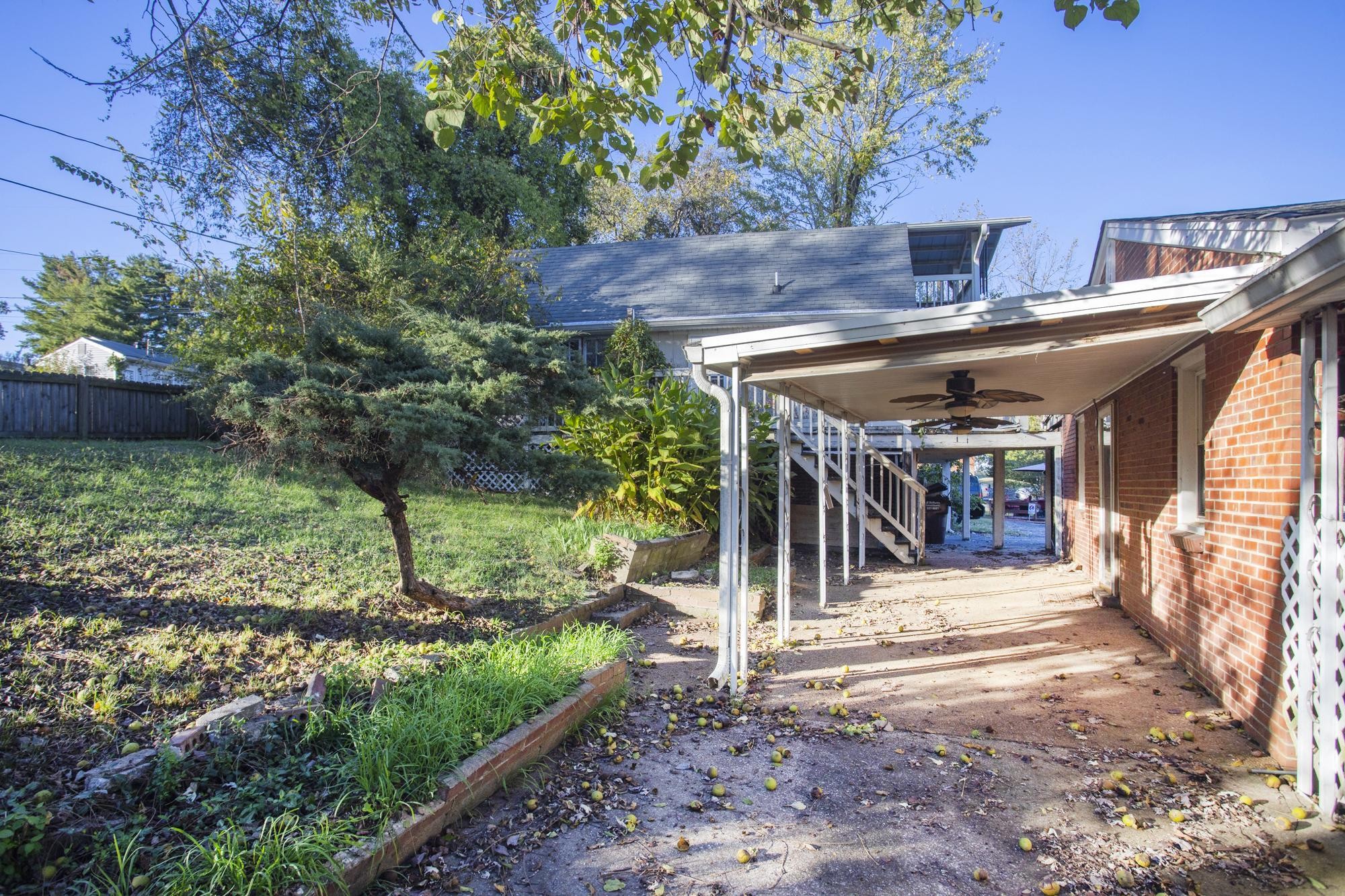 1700 Riverside Rd Property Photo 28