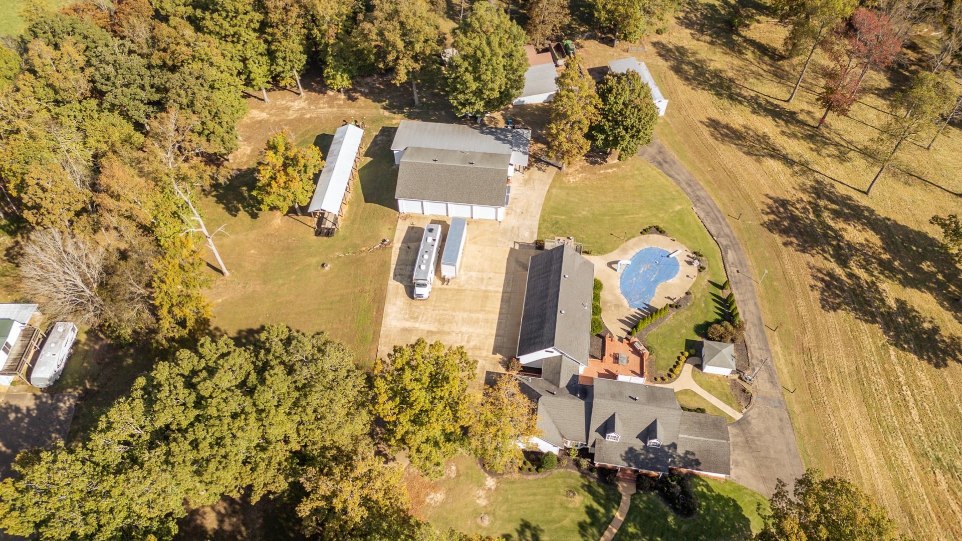 1075 Hwy 203 Property Photo 2