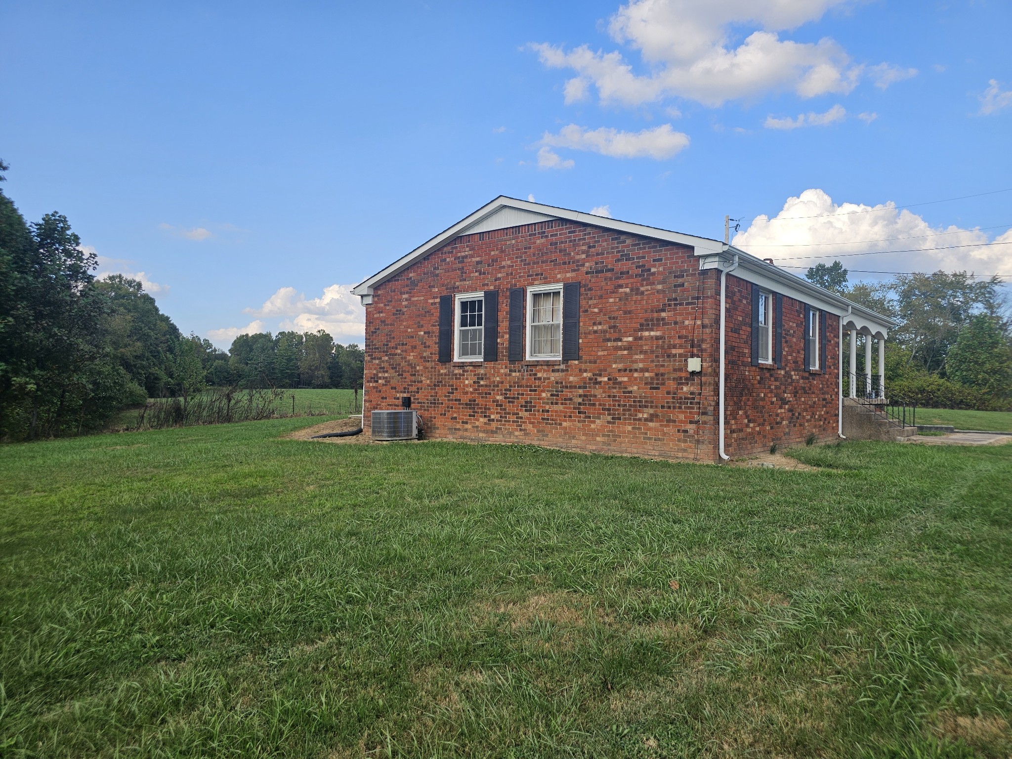 1077 Rock Ave Property Photo 4