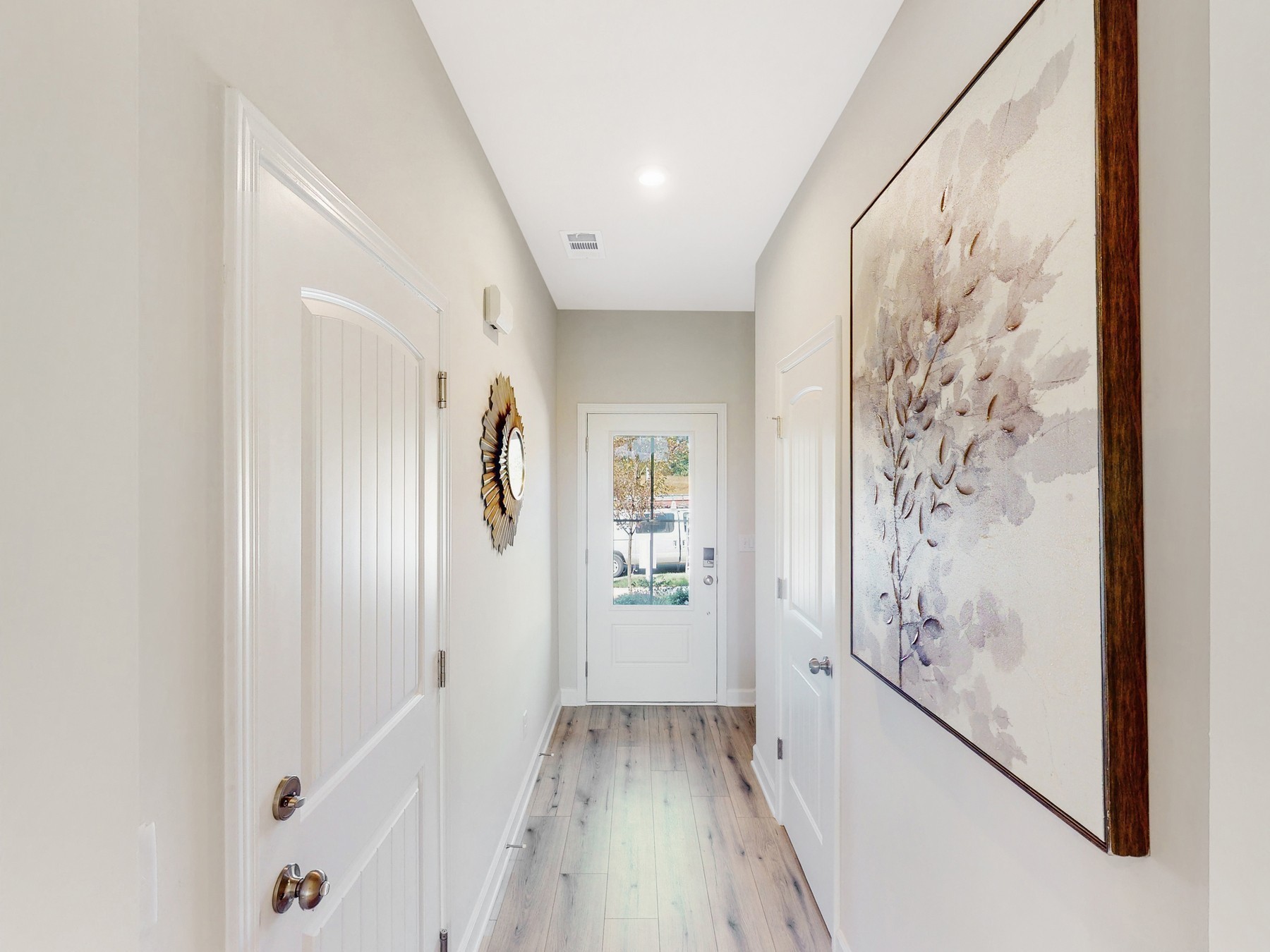 3044 Duvall Dr Property Photo 3