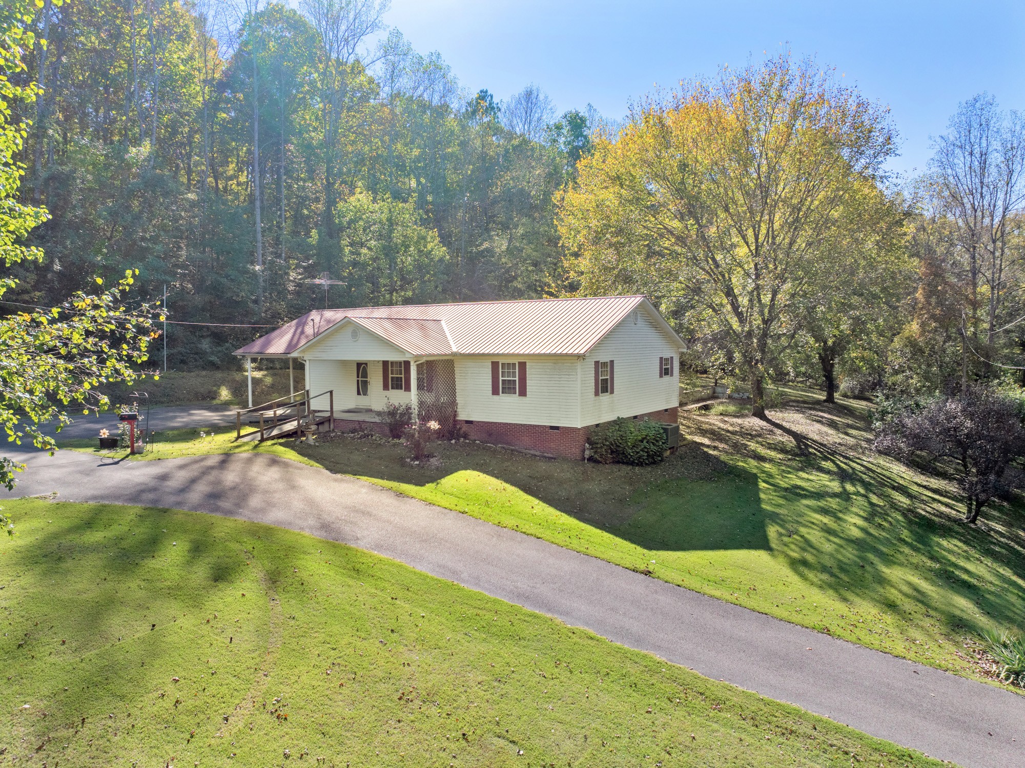 616 Old Sh 69 Property Photo 1