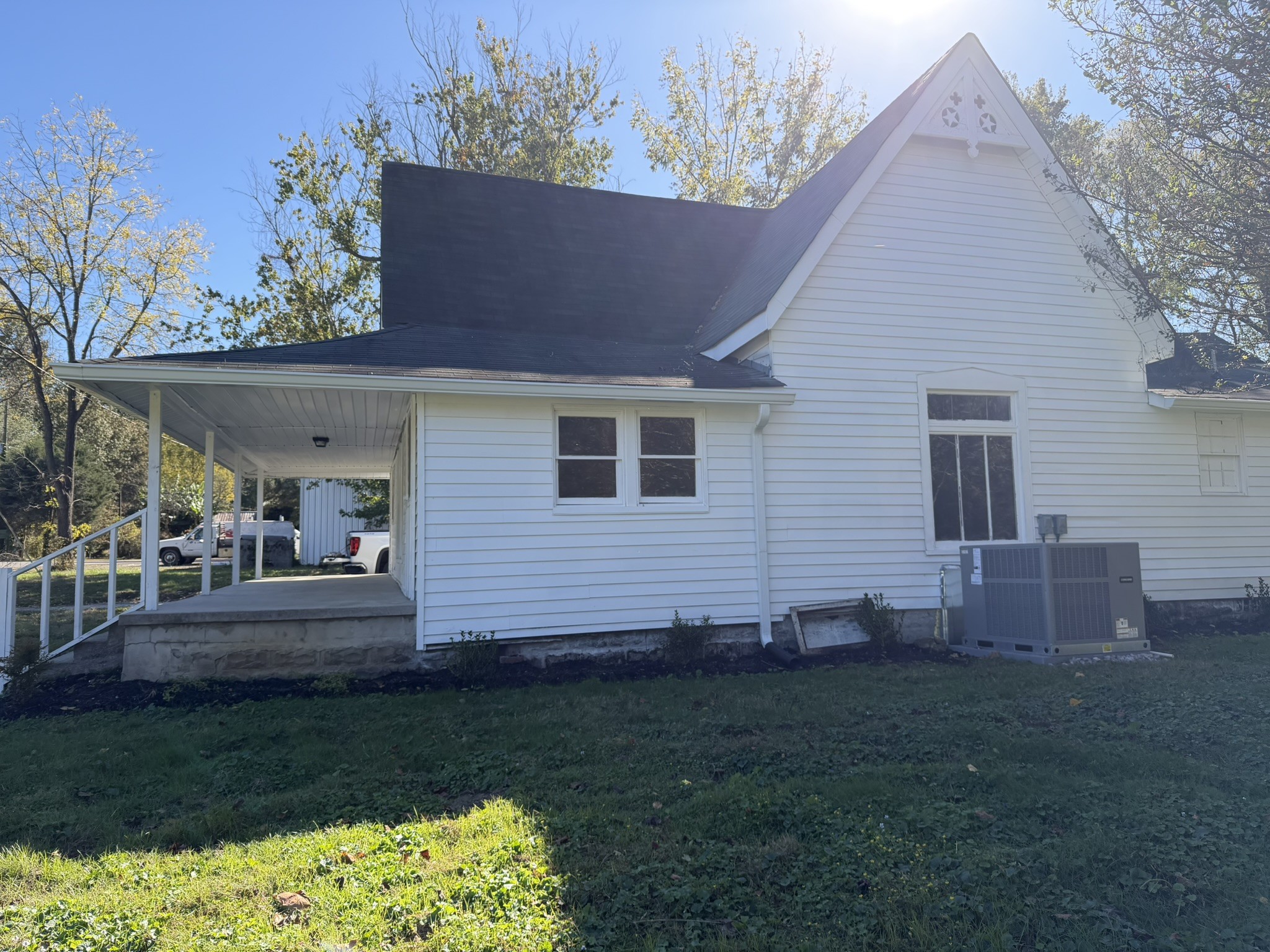 481 Elora Rd Property Photo 2