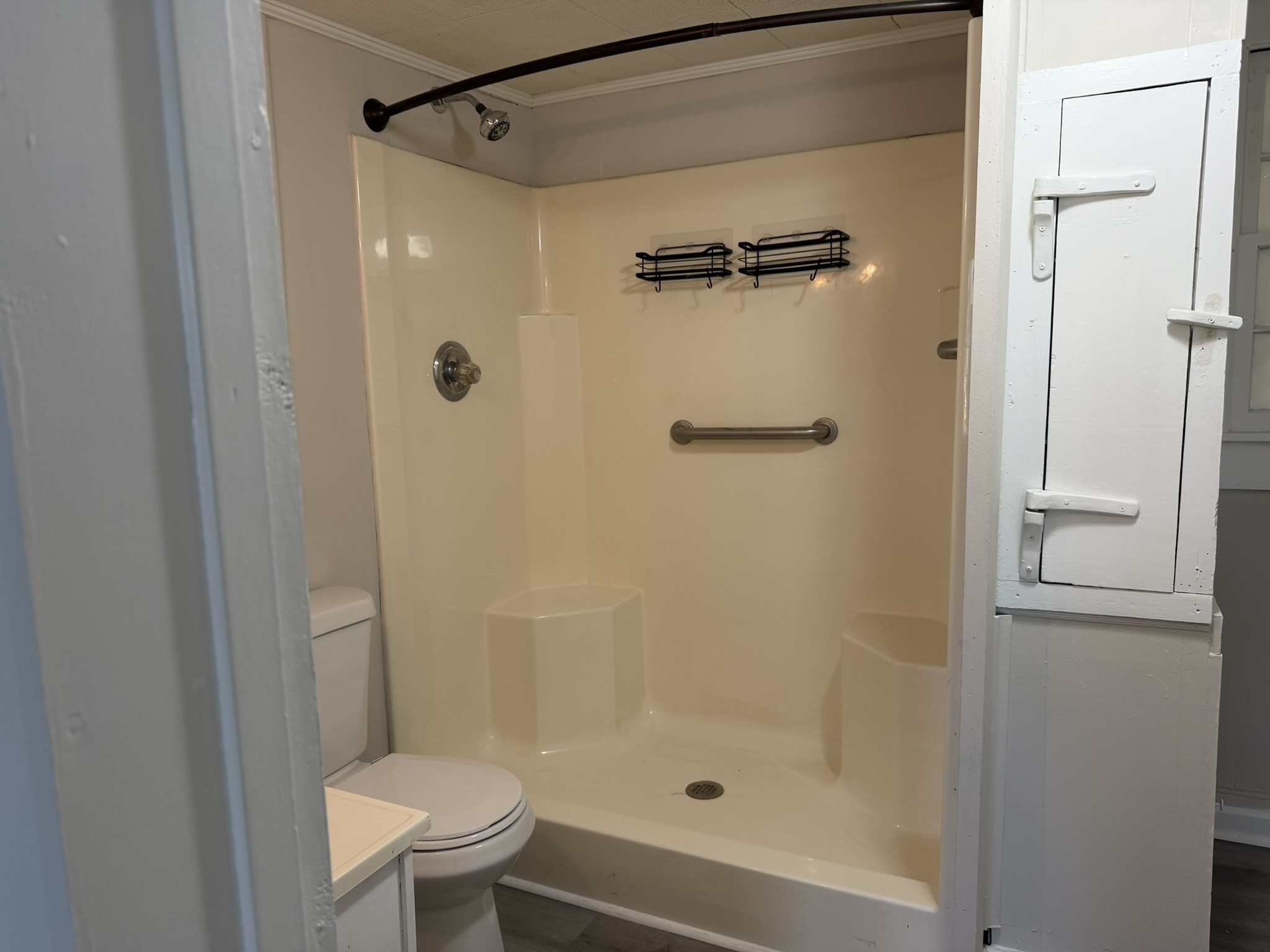 481 Elora Rd Property Photo 6