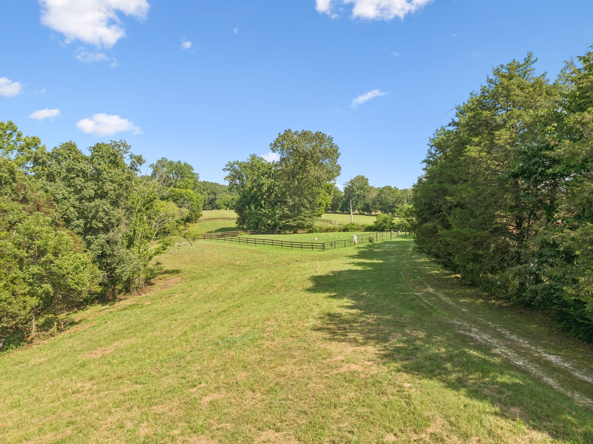 6823 Piney River Rd, N Property Photo 8