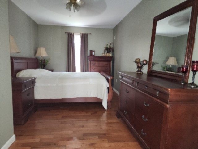 218 E Lake Ave Property Photo 2