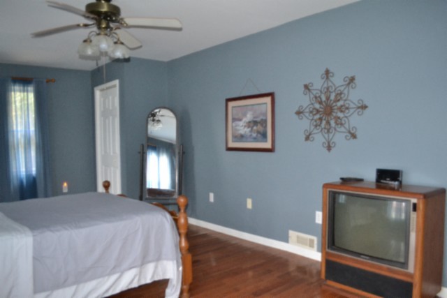 218 E Lake Ave Property Photo 7