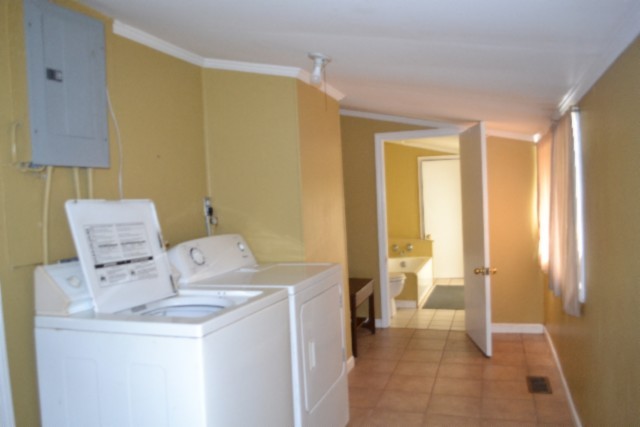 218 E Lake Ave Property Photo 13