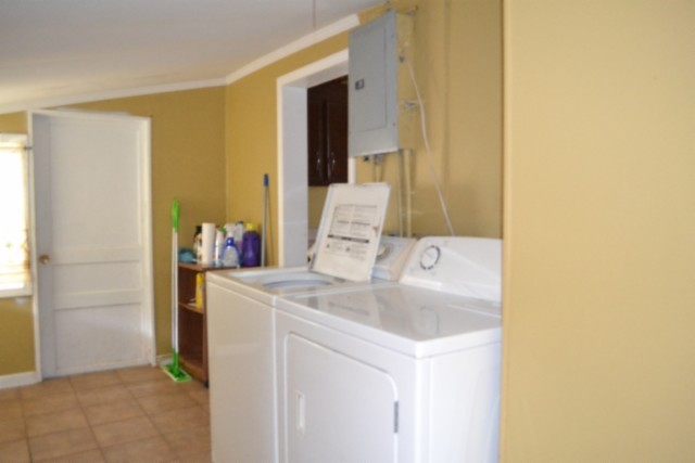 218 E Lake Ave Property Photo 16