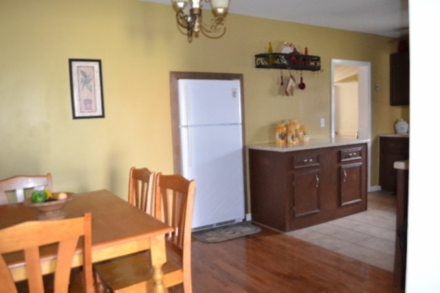 218 E Lake Ave Property Photo 19