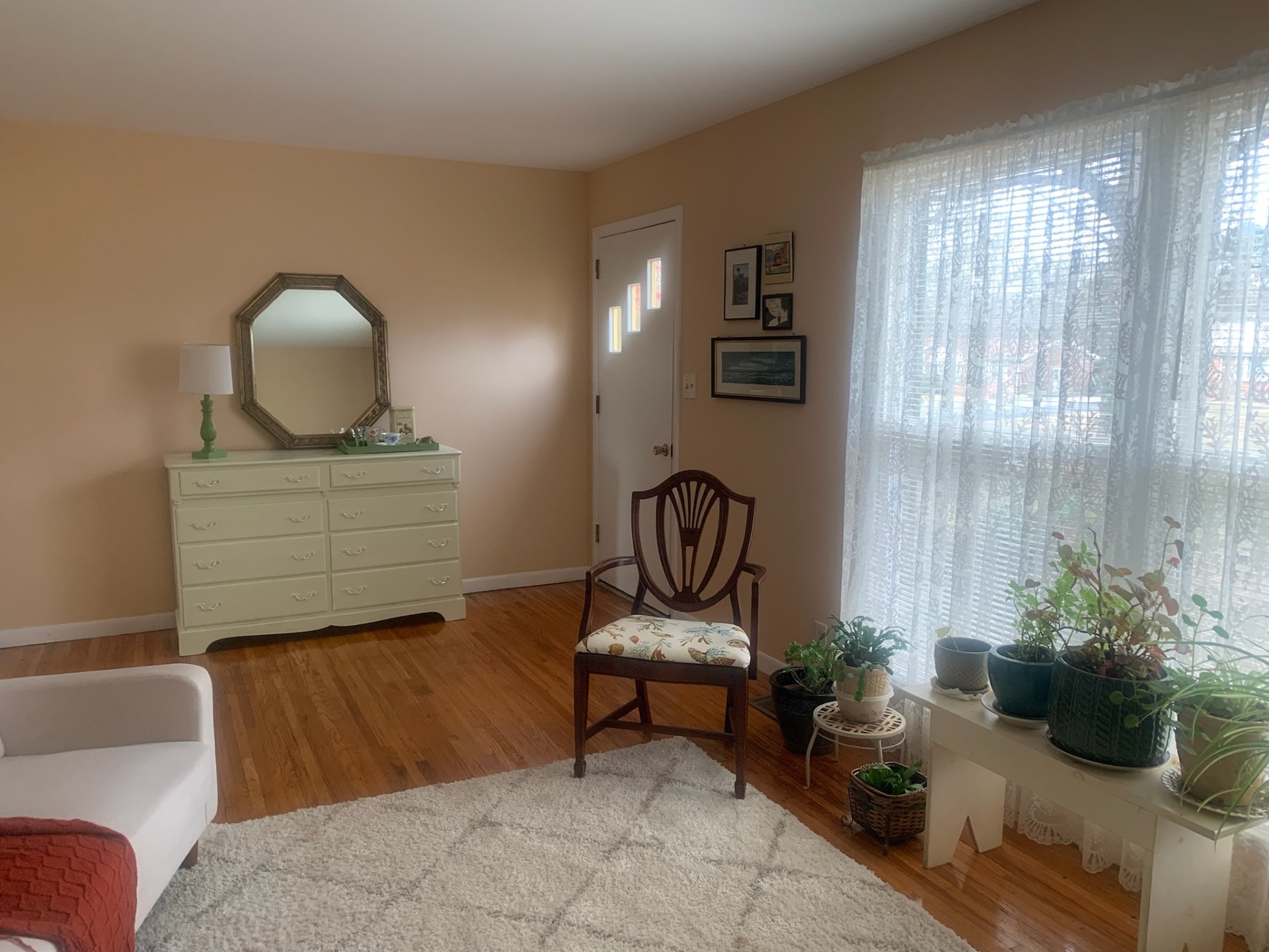 207 Dale Ter Property Photo 3