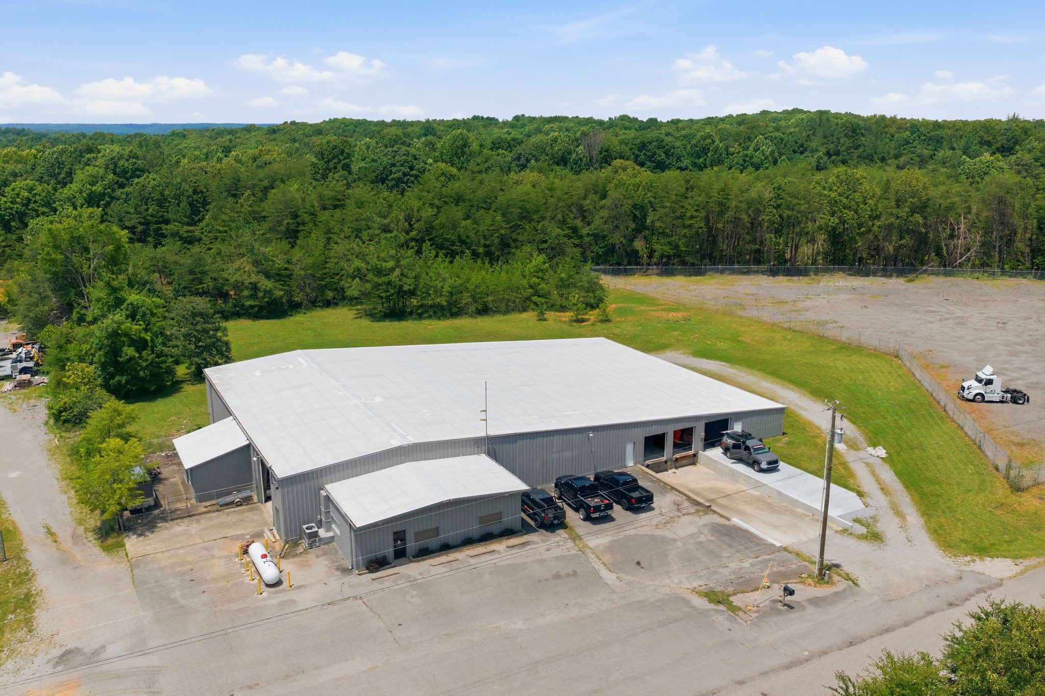 7612 Drag Strip Rd Property Photo 1