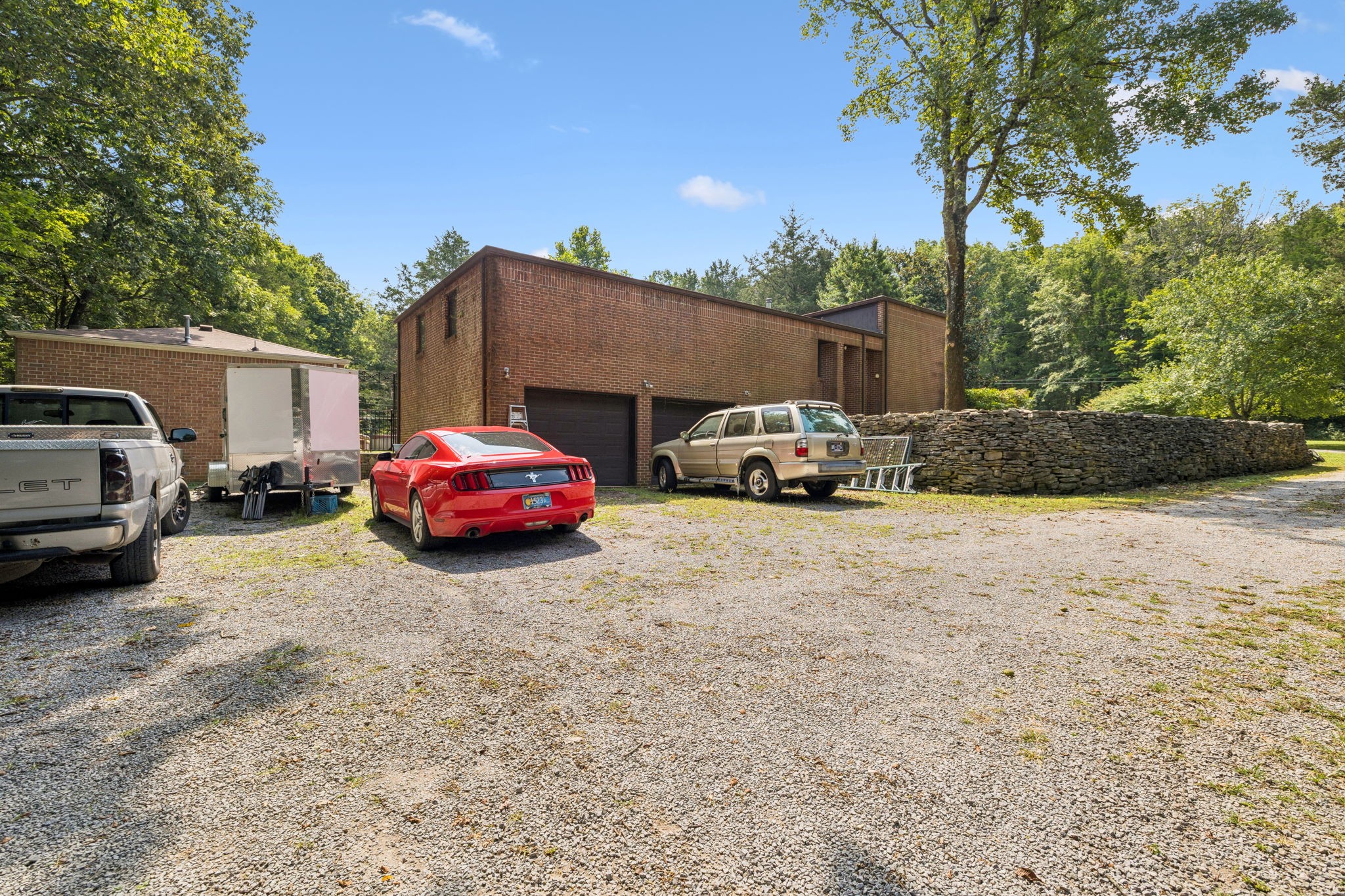 1030 Waller Rd Property Photo 14