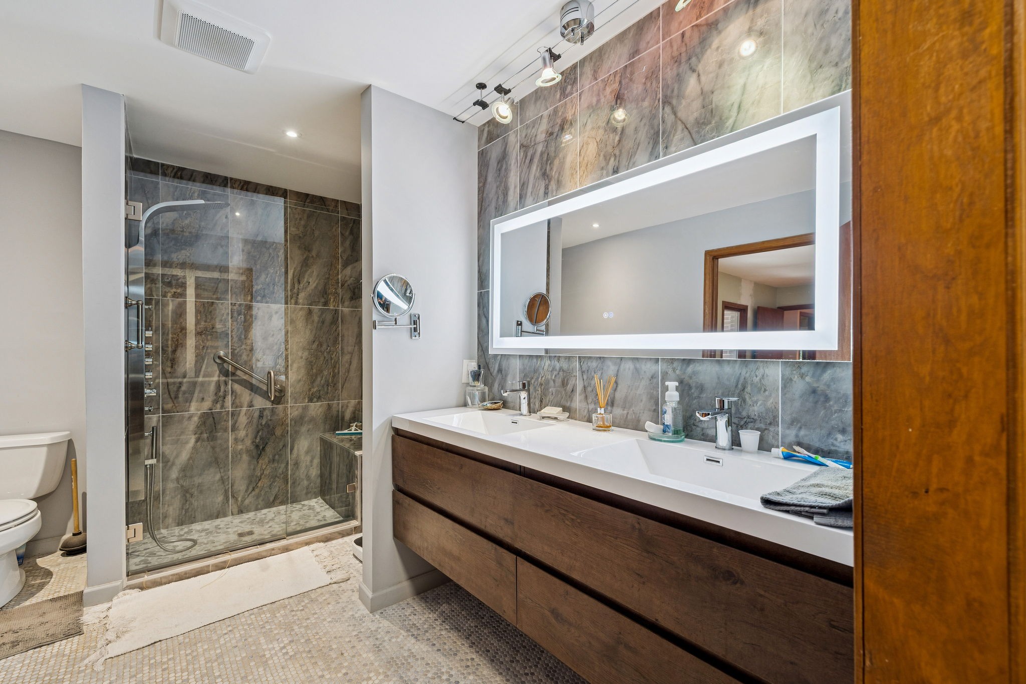 1030 Waller Rd Property Photo 49