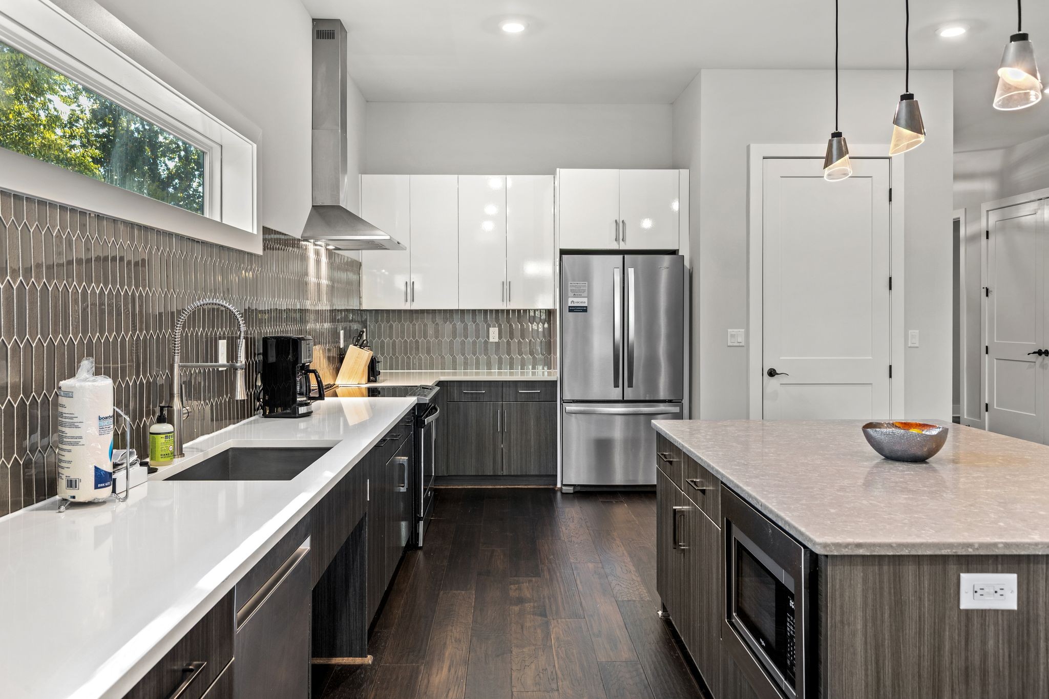 1224 2nd Ave, S Property Photo 1