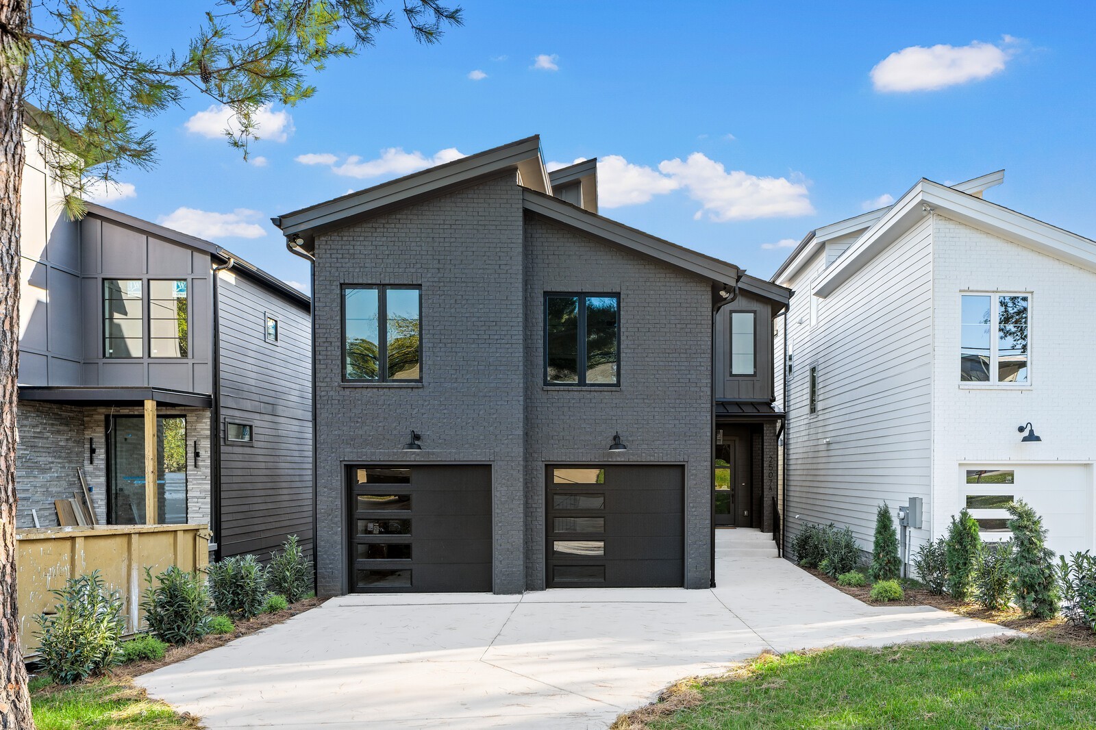 2507A Barclay Dr Property Photo 1