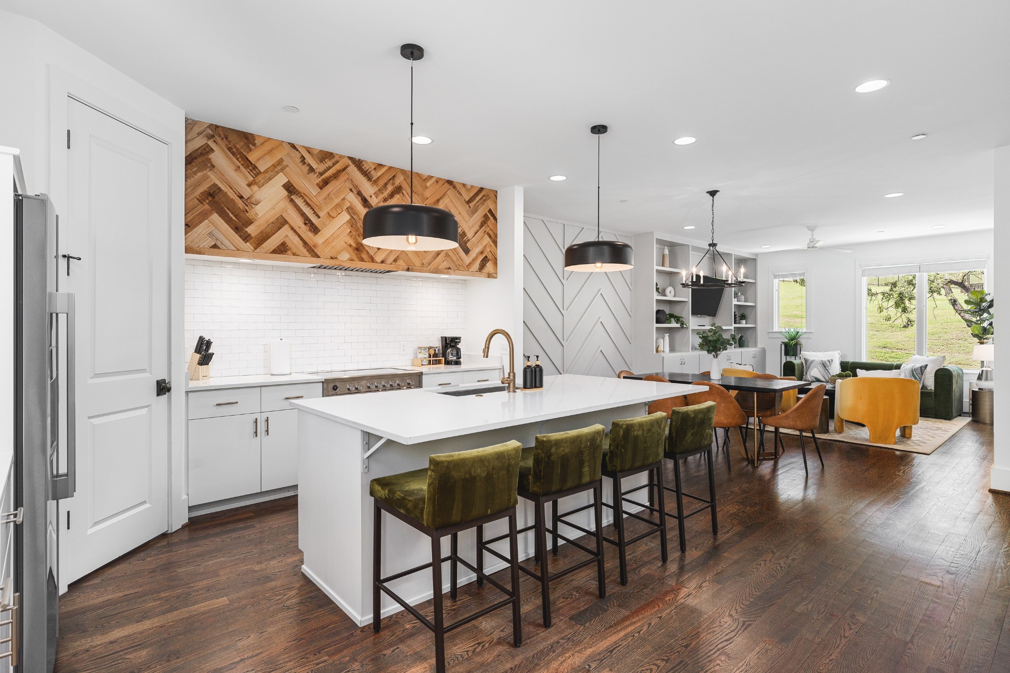 1033 Wedgewood Ave Property Photo 1