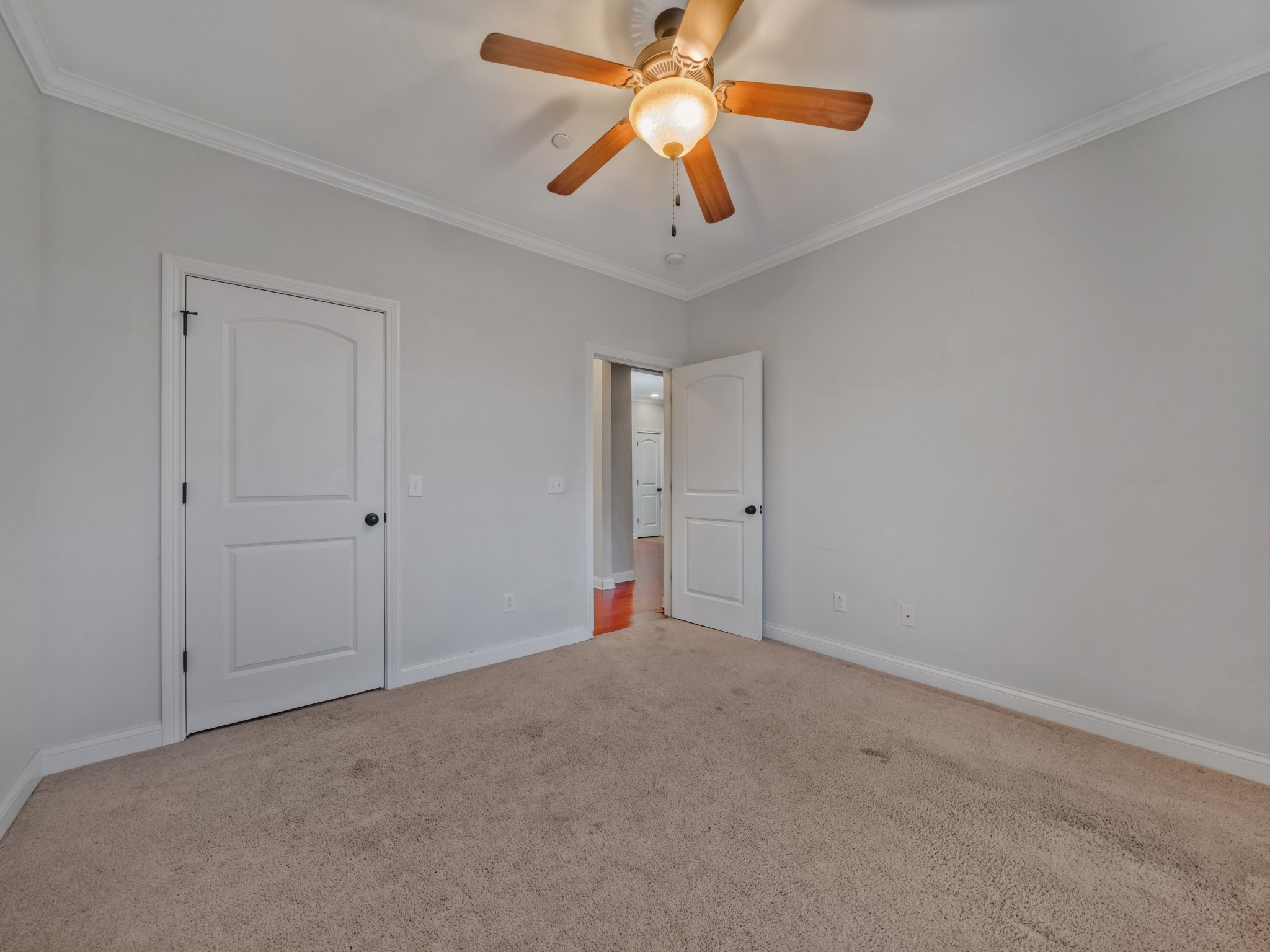 1440 Leaf Ln Property Photo 9