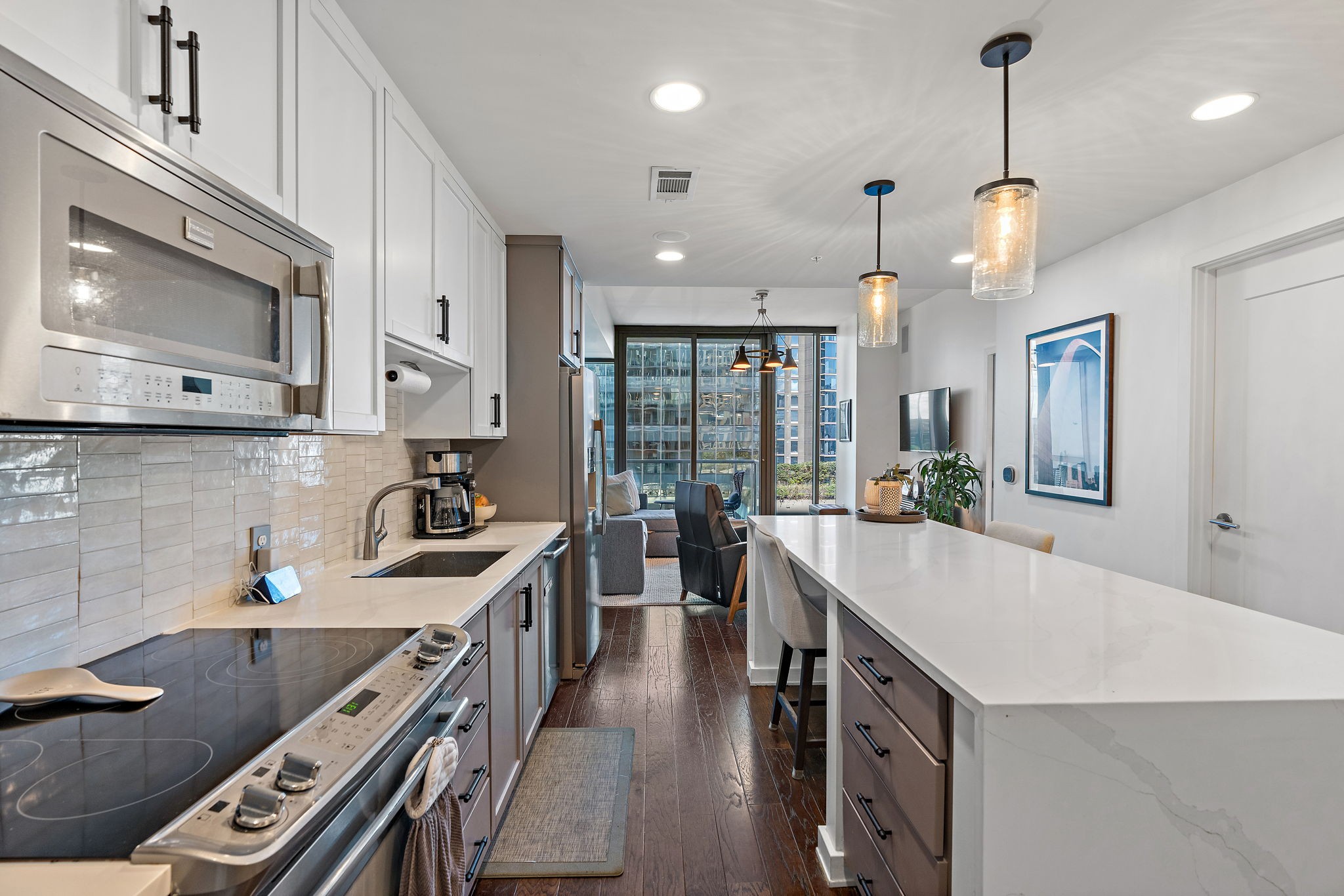 1212 Laurel St Property Photo 1