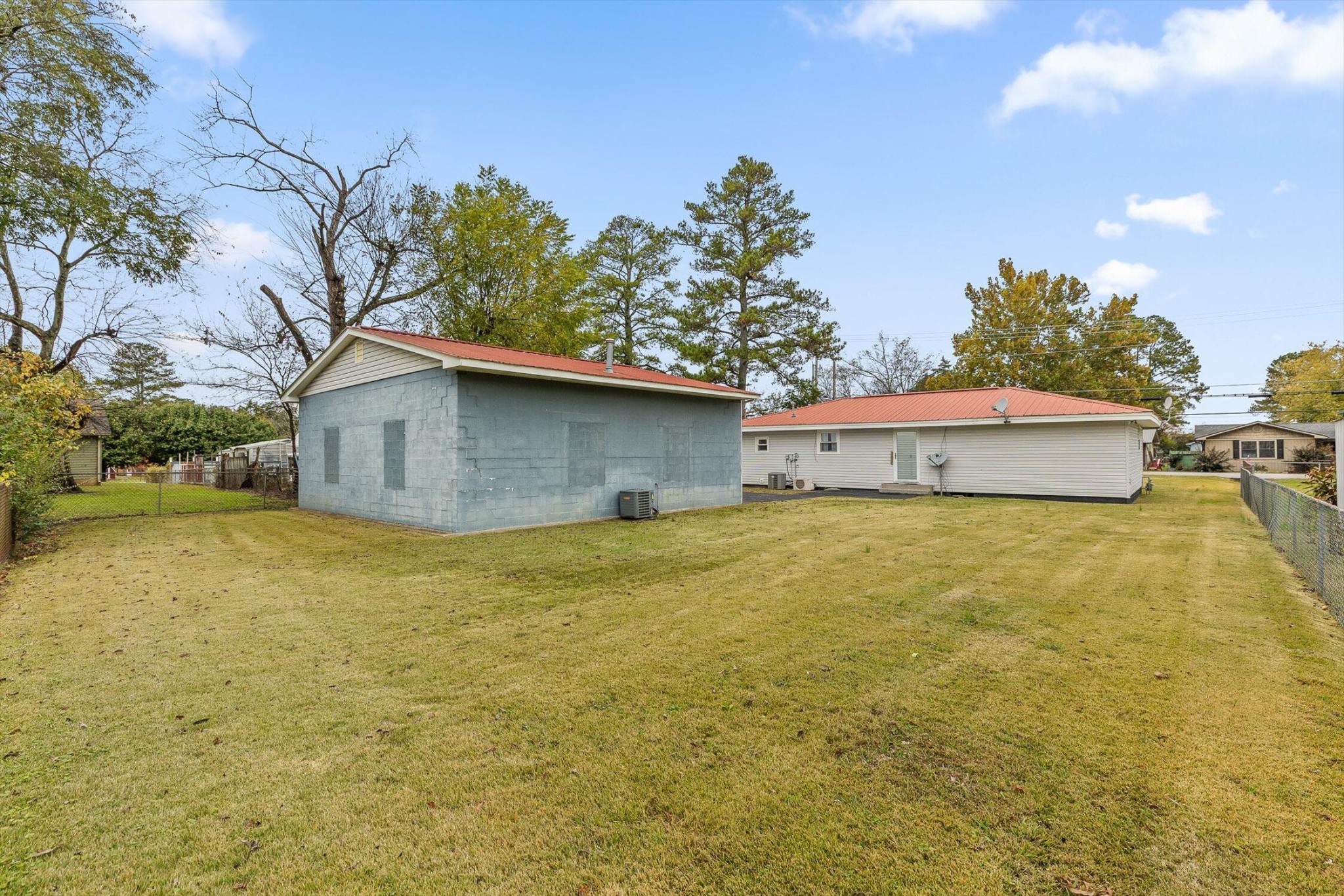 599 Steele Road Property Photo 5