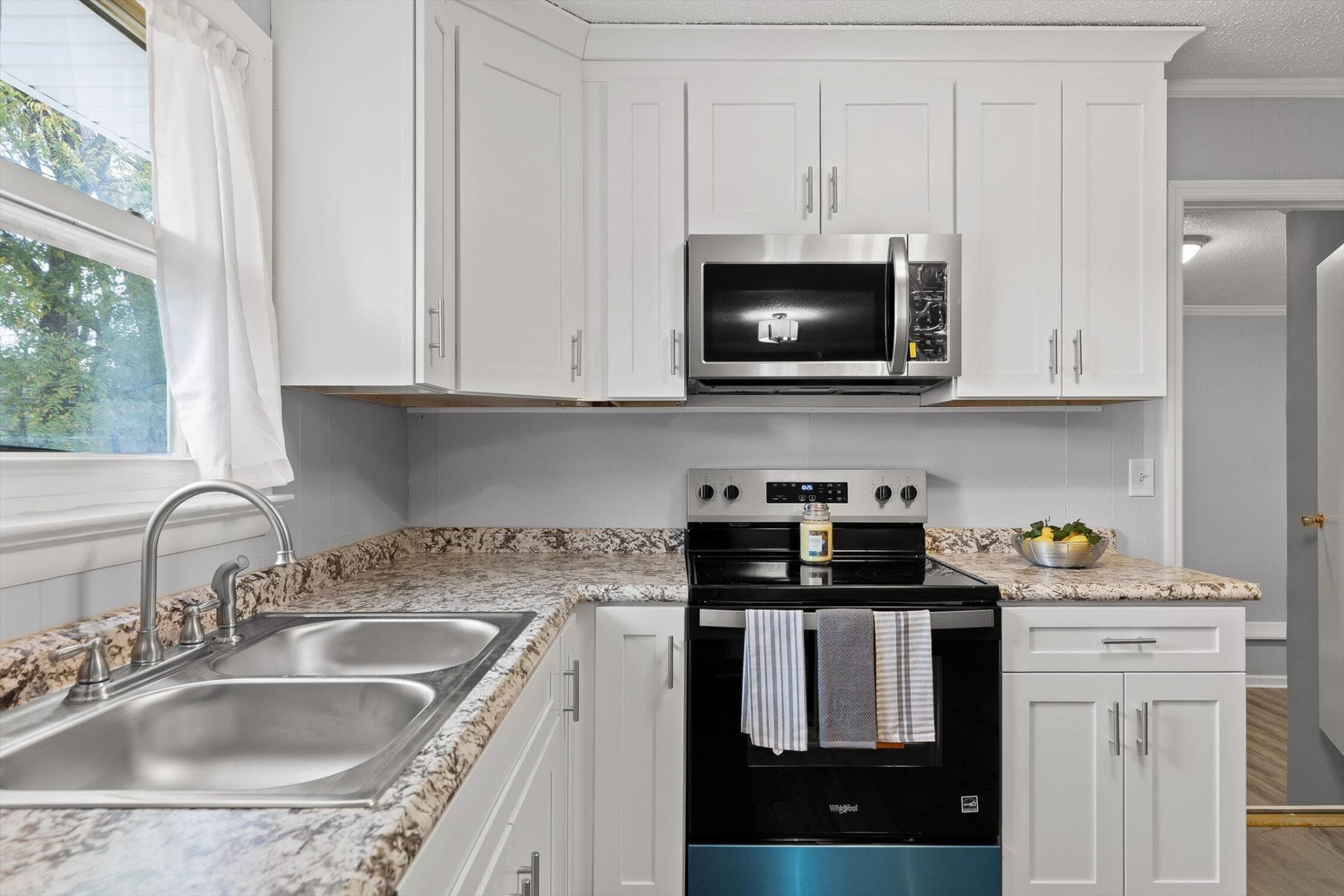 599 Steele Road Property Photo 10