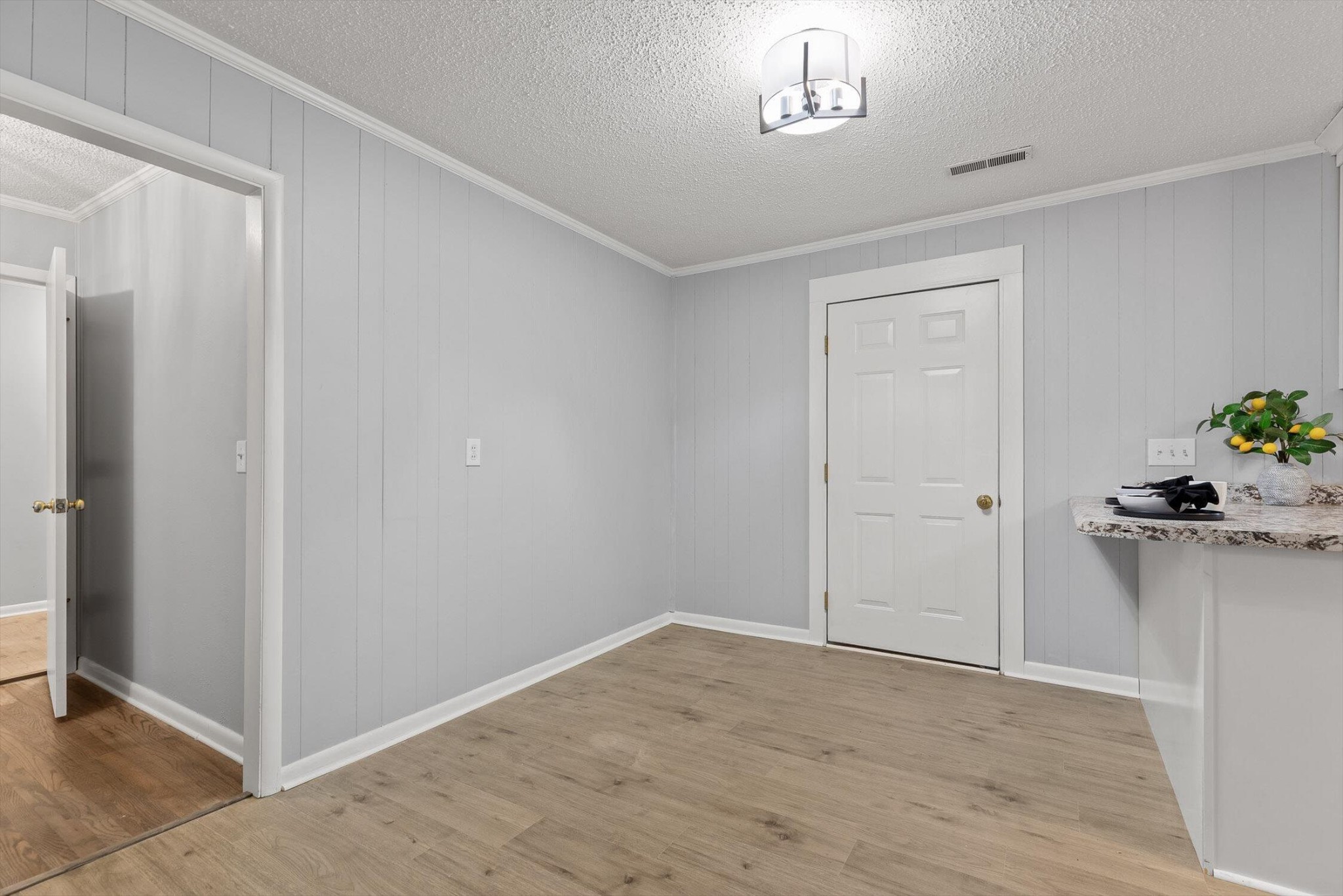599 Steele Road Property Photo 19