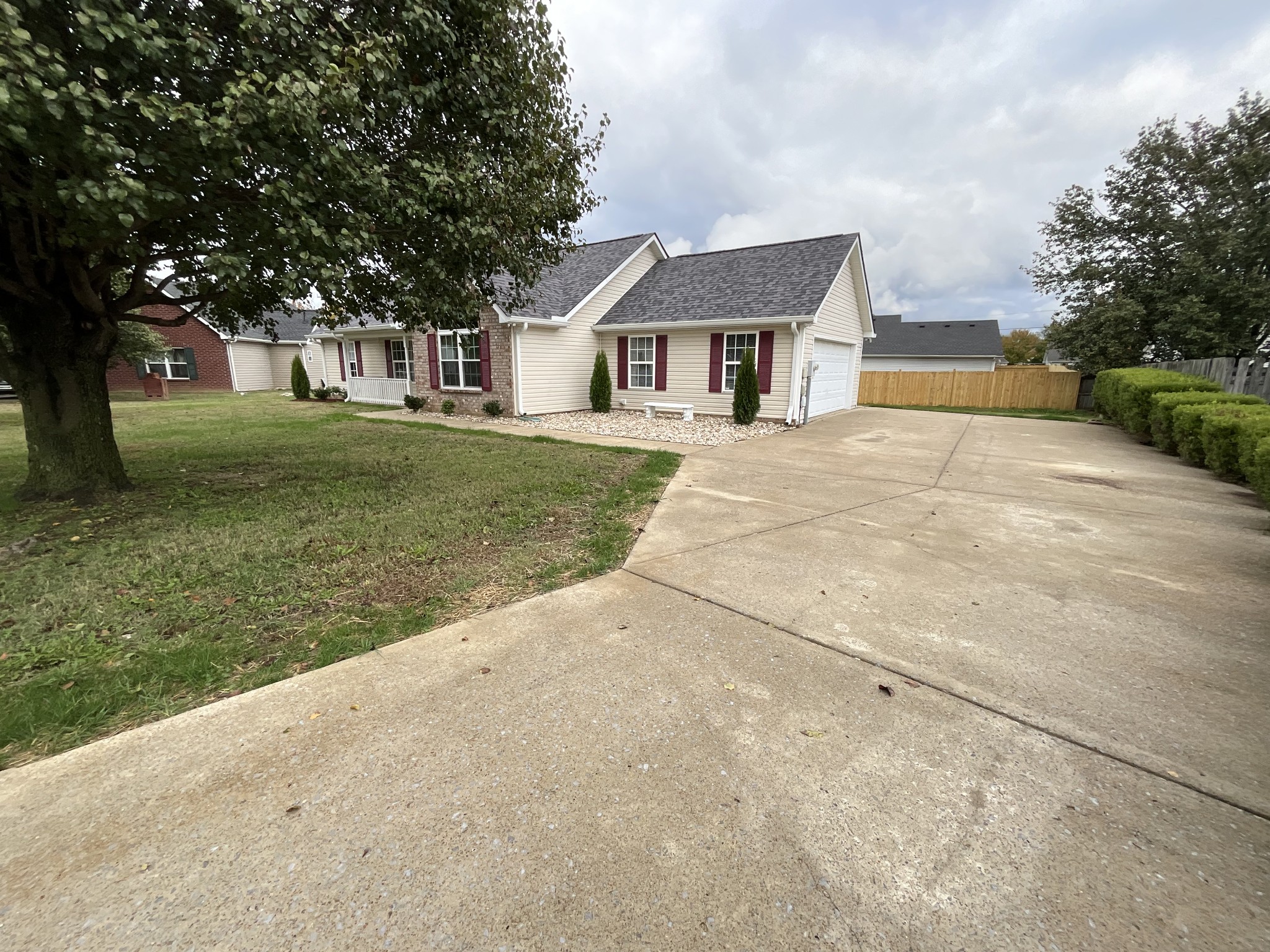 2712 Pickards Pt Property Photo 3