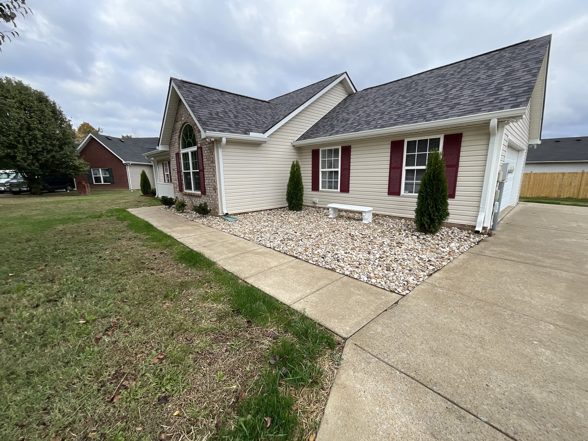 2712 Pickards Pt Property Photo 4