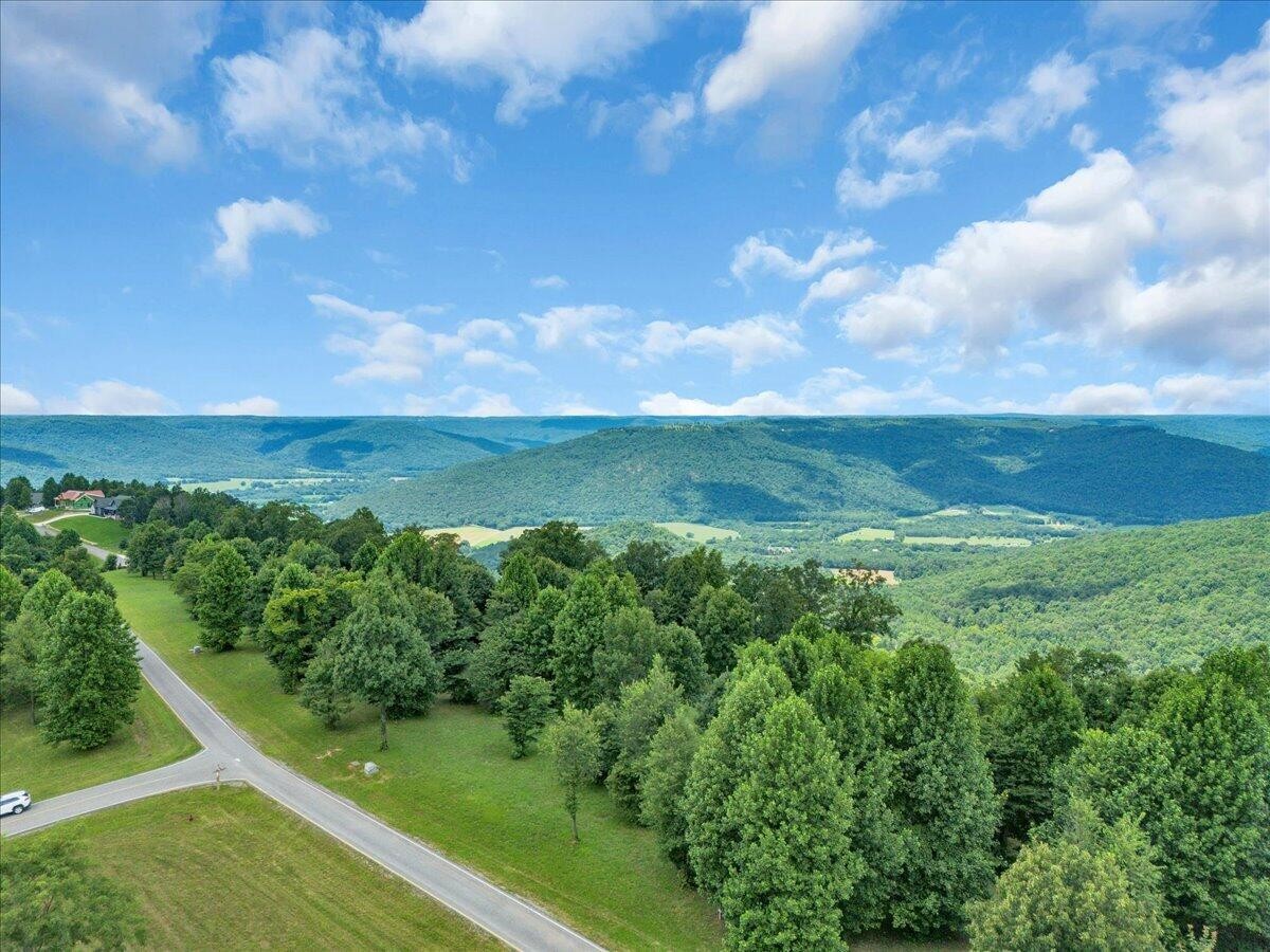 725 Sunset Circle Property Photo 10