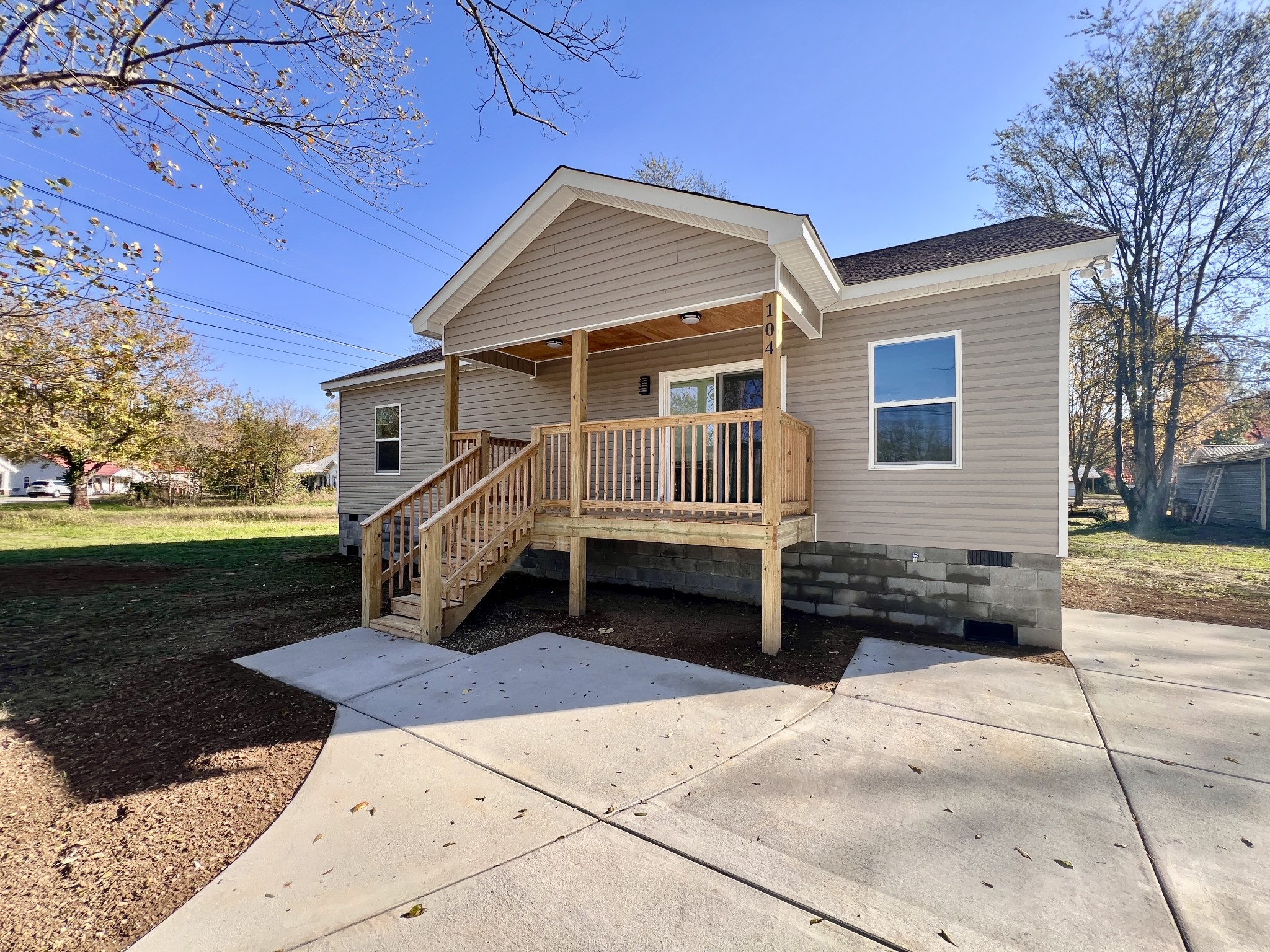 104 Fairground Dr Property Photo 1