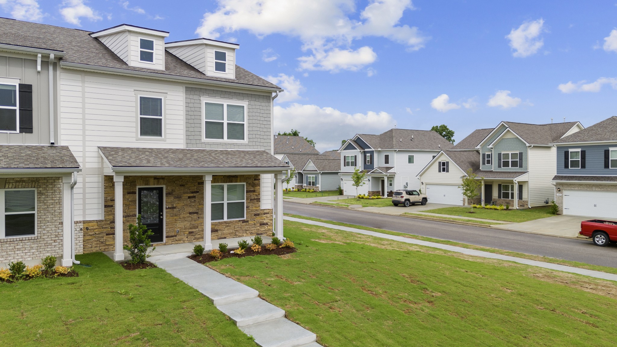 350 Canonbury Dr Property Photo